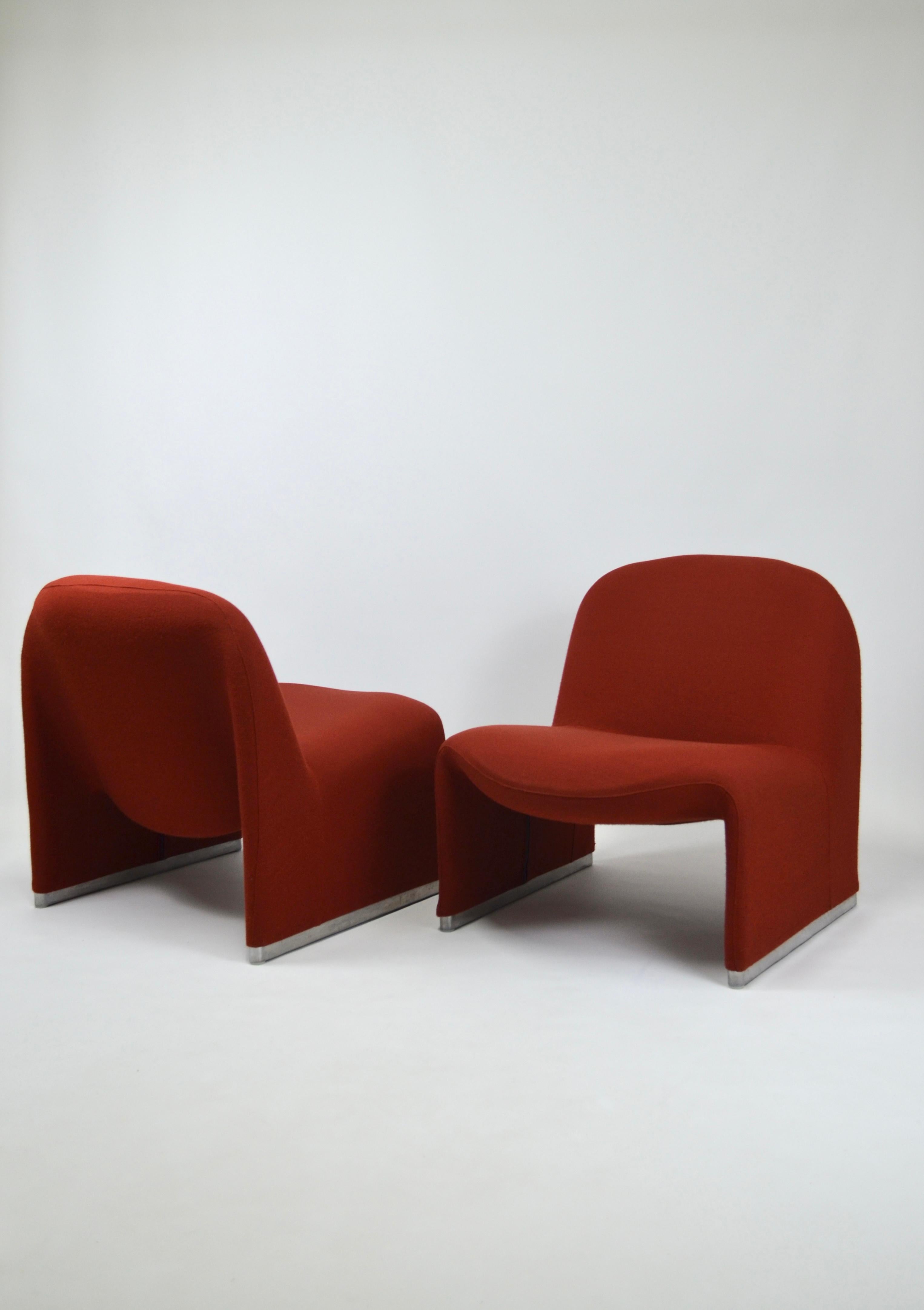 Mid-Century Modern Vintage Lounge Chairs by Giancarlo Piretti for Anonima Castelli, 1970s, Set of 2 For Sale