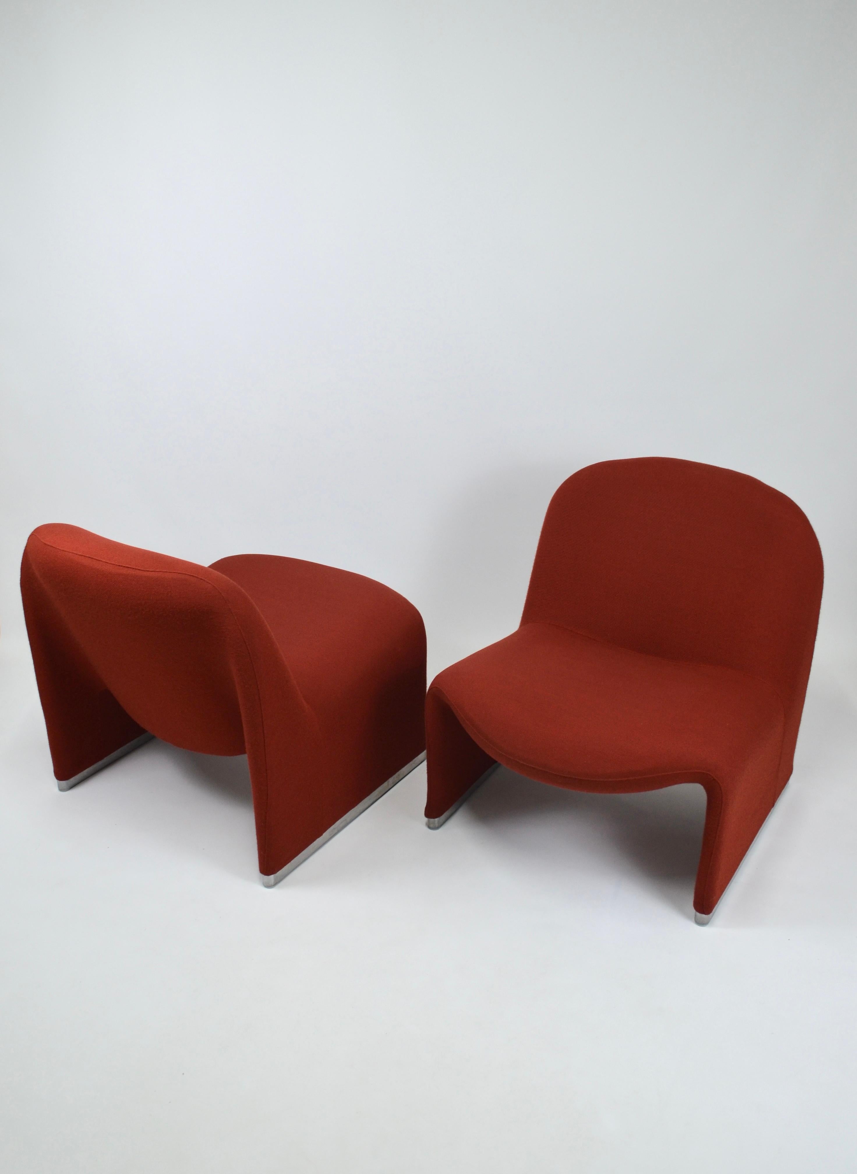 Italian Vintage Lounge Chairs by Giancarlo Piretti for Anonima Castelli, 1970s, Set of 2 For Sale
