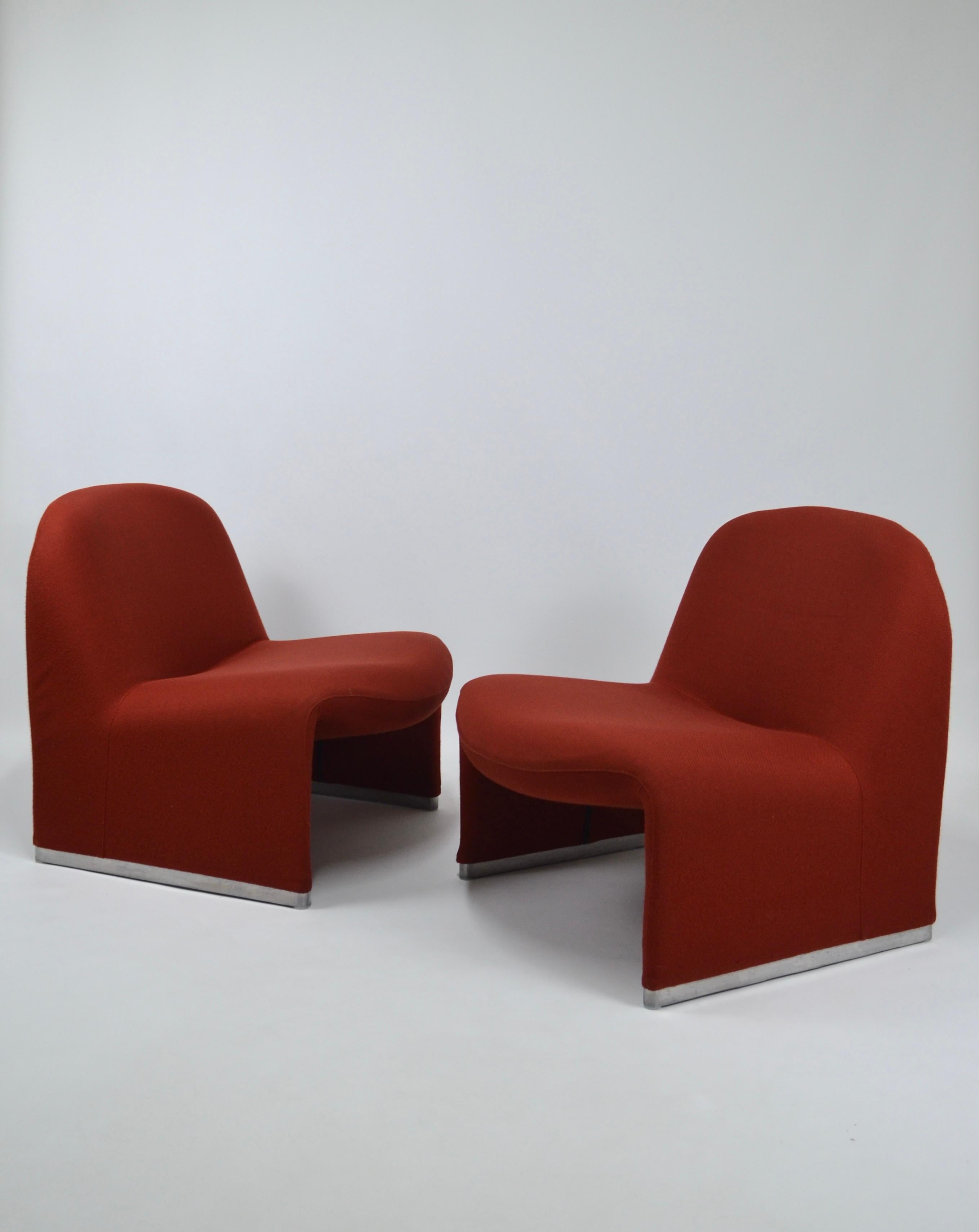 Fabric Vintage Lounge Chairs by Giancarlo Piretti for Anonima Castelli, 1970s, Set of 2 For Sale