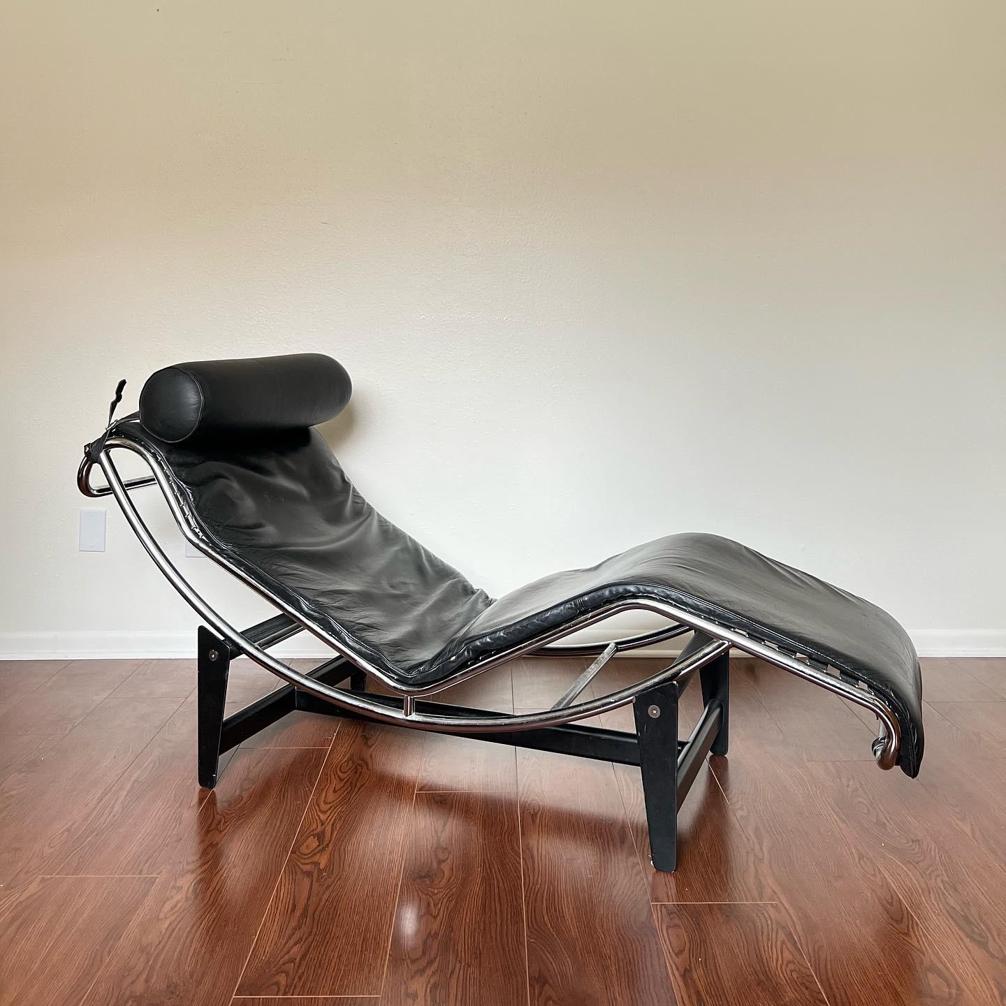 Vintage Lounge Recliner from the 1980s in the Style of LC4 of Le Corbusier 5