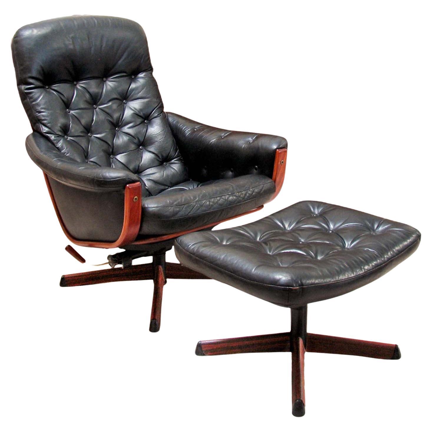 Vintage Lounge Swivel Chairs with Footrest by Göte Möbel, Sweden 1970s For Sale