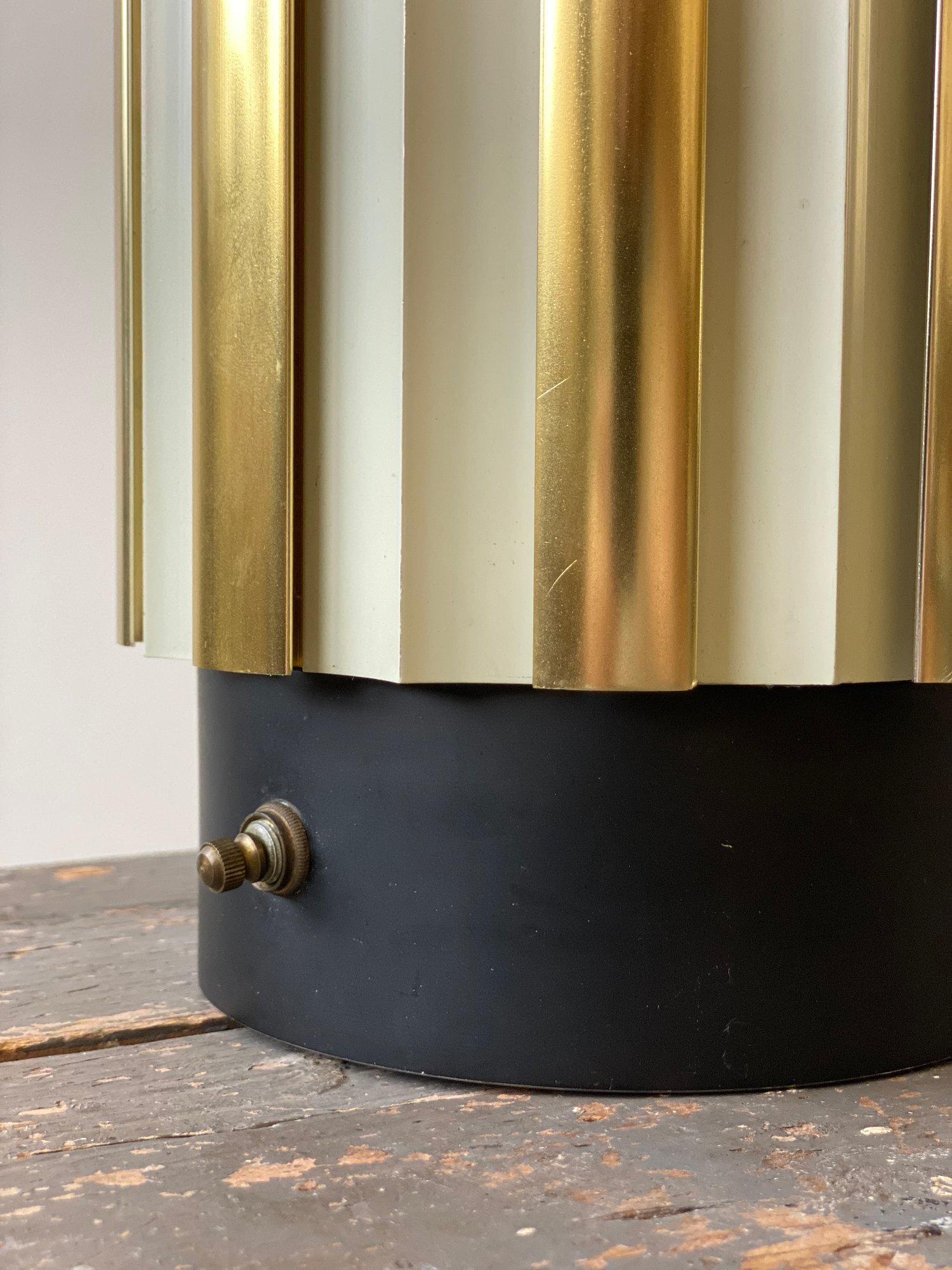 Vintage Louvered Metal Lamp Attributed to Gerald Thurston for Lightolier, 1960s For Sale 6