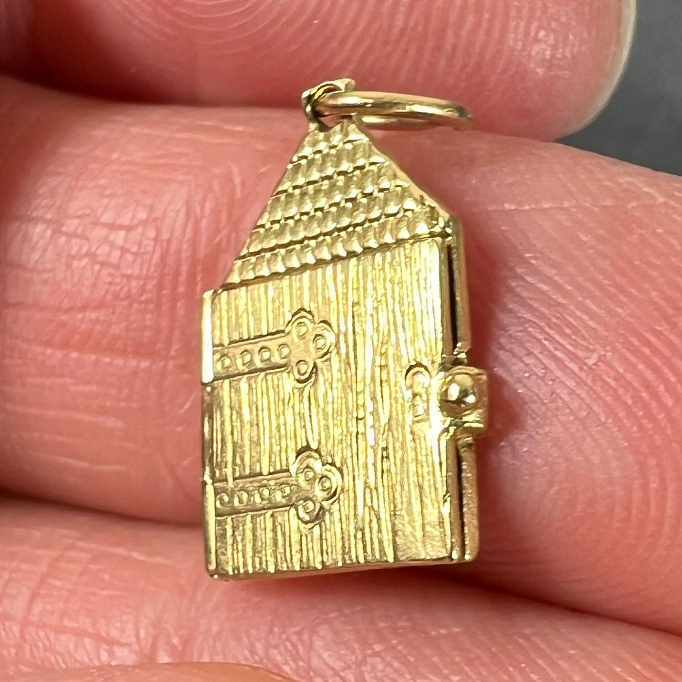 Ciondolo con cuore d'amore d'epoca che apre la porta, smaltato in oro giallo 18 carati in vendita 6