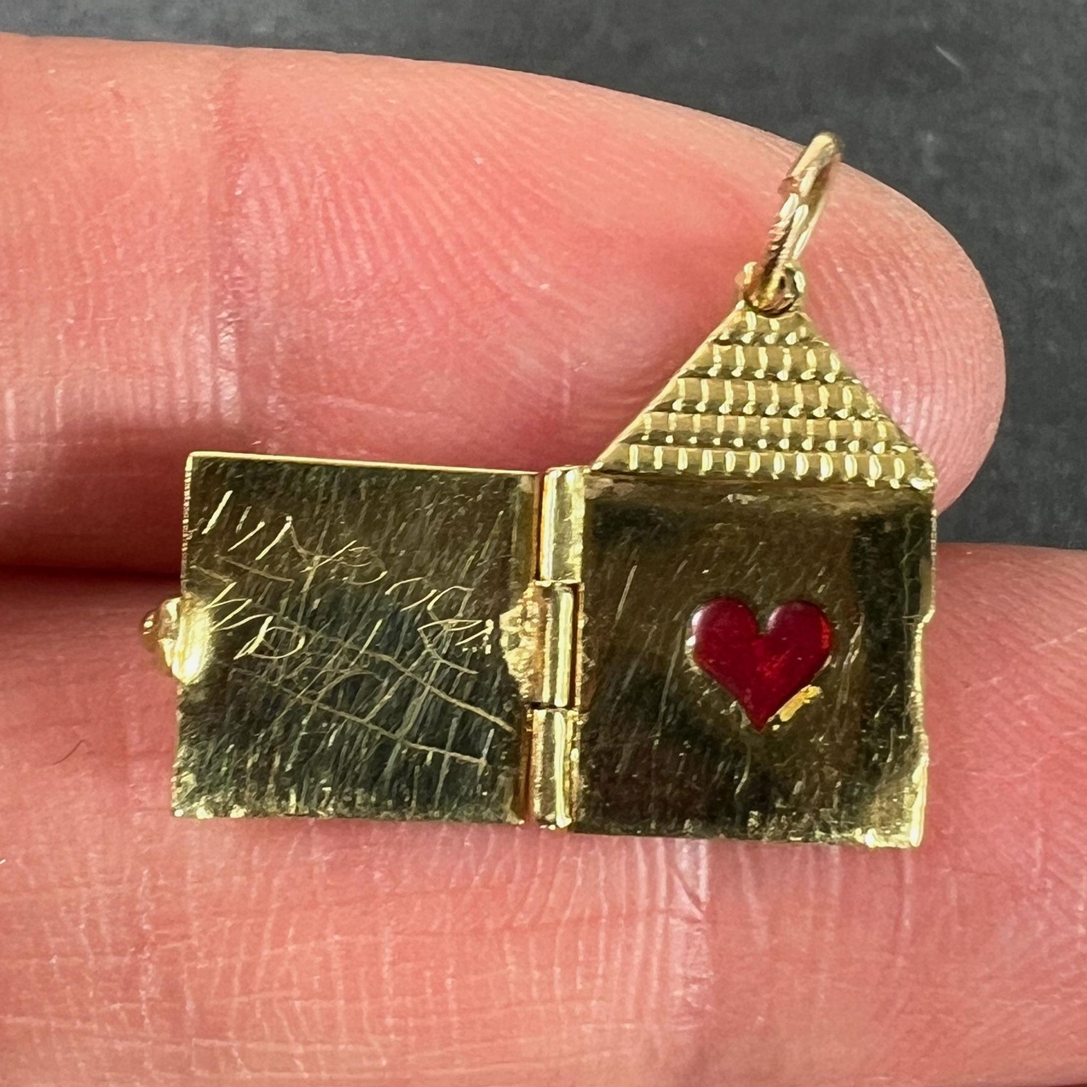 Ciondolo con cuore d'amore d'epoca che apre la porta, smaltato in oro giallo 18 carati in vendita 3