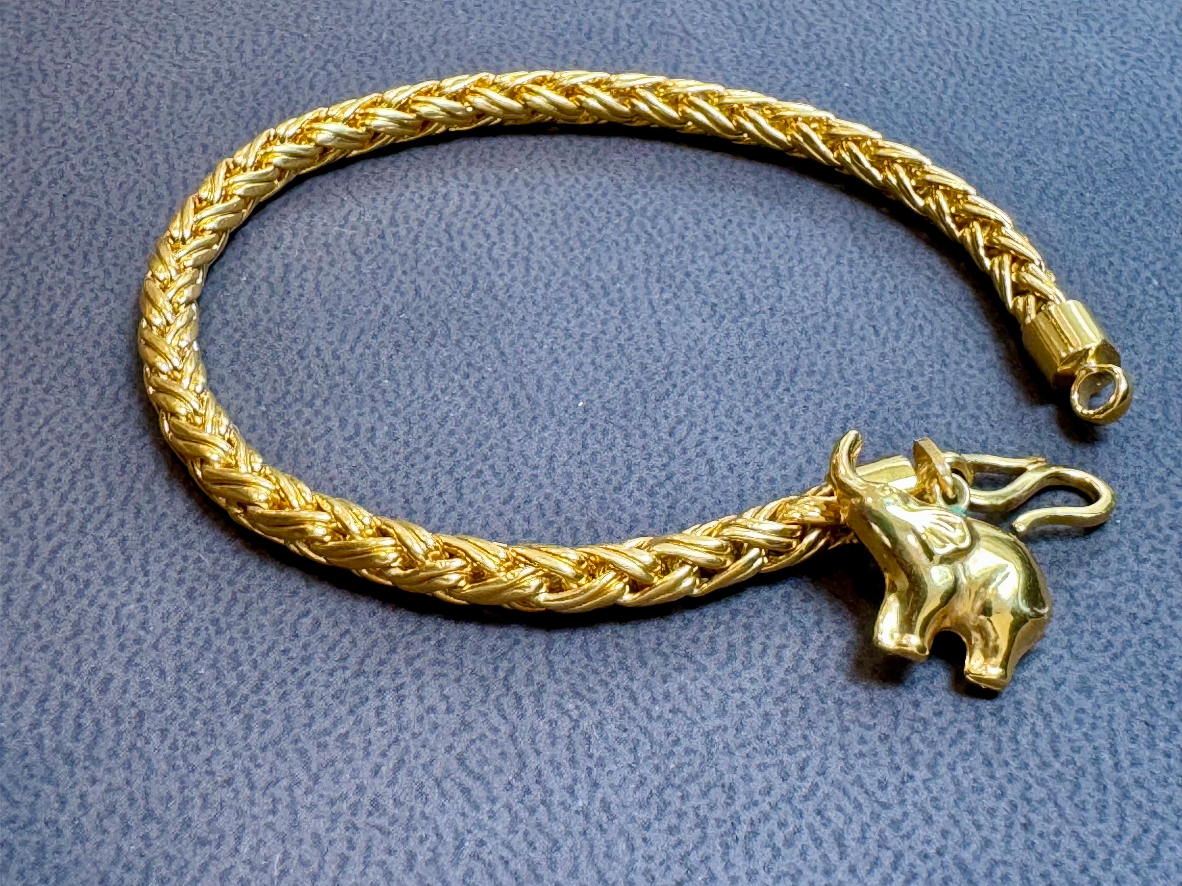 Vintage Love Nest Yellow Gold  Woven Bracelet in 18 Kt Yellow Gold For Sale 6