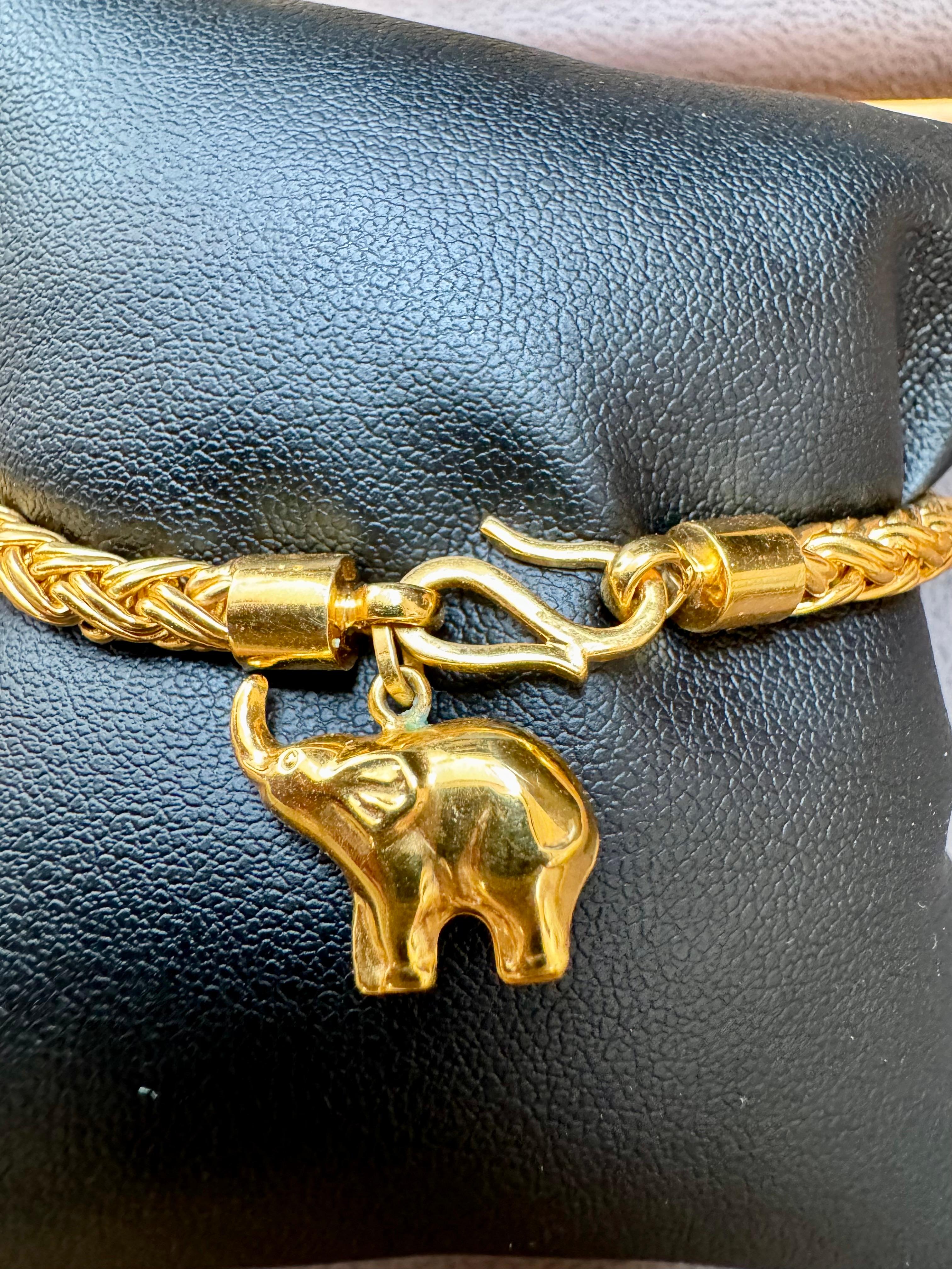 Vintage Love Nest Yellow Gold  Woven Bracelet in 18 Kt Yellow Gold In Excellent Condition For Sale In New York, NY