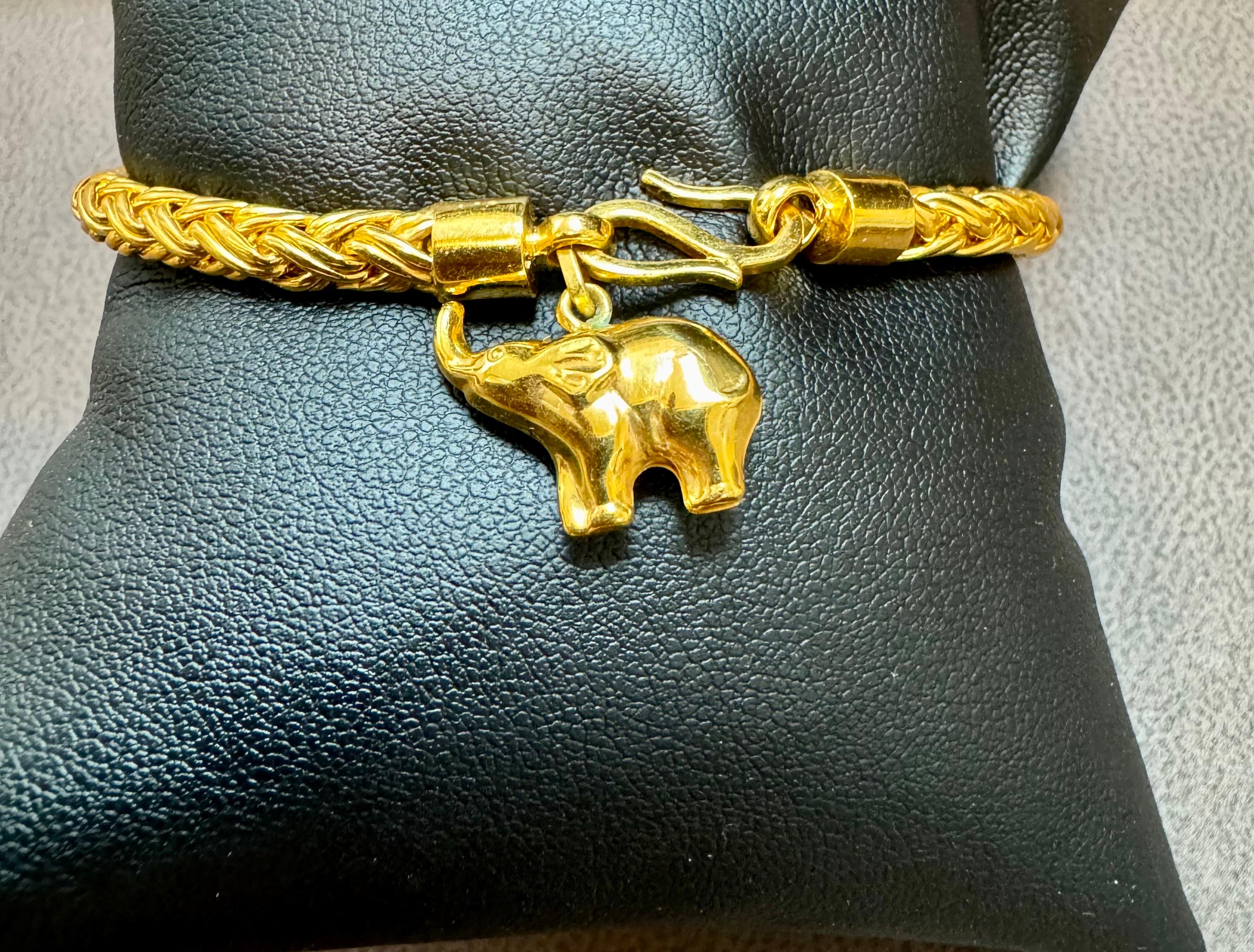 Vintage Love Nest Yellow Gold  Woven Bracelet in 18 Kt Yellow Gold For Sale 2