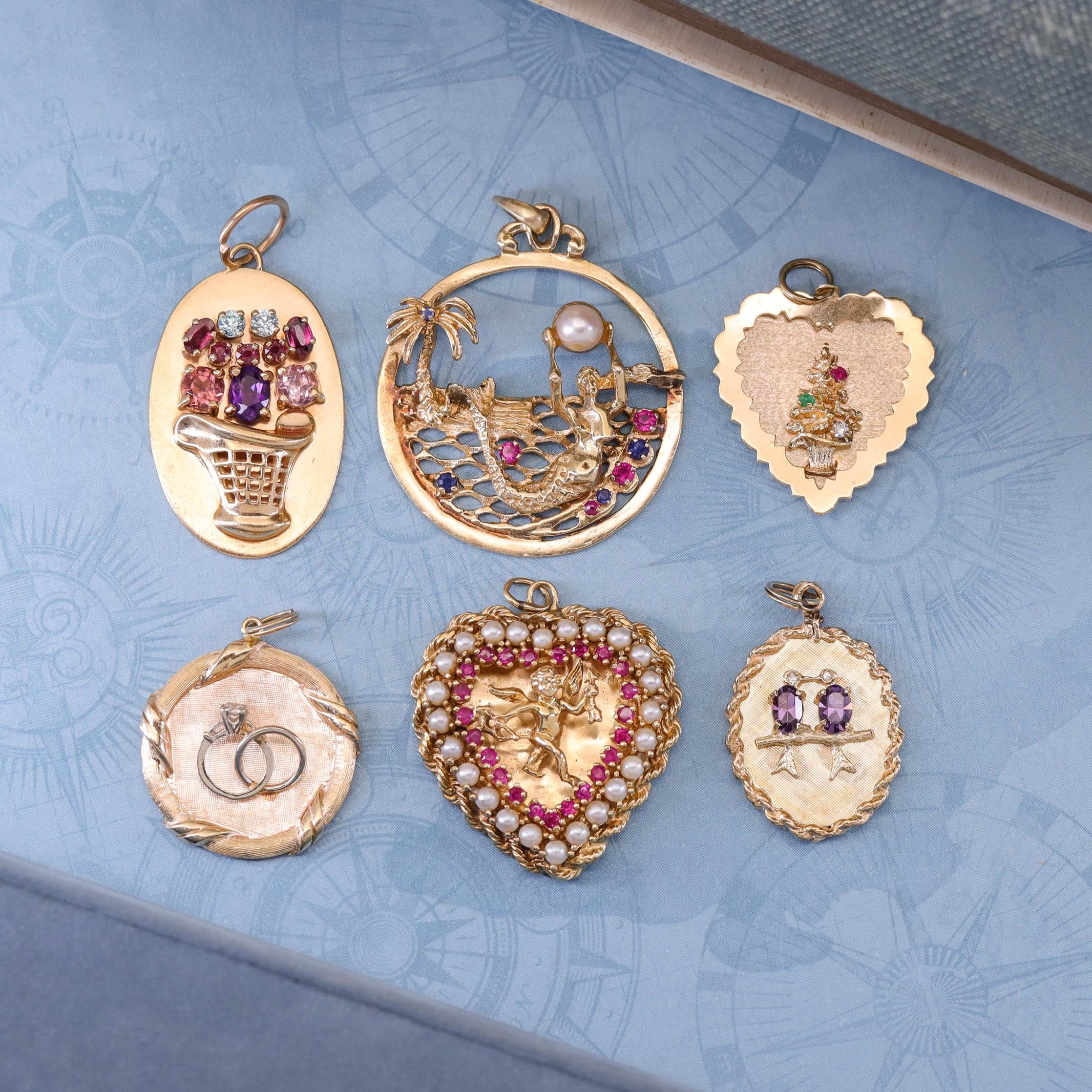 Ciondolo Vintage Lovebirds in oro 9 carati in vendita 2