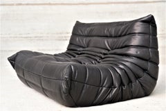 CERTIFIED Ligne Roset Loveseat TOGO in natural Black Leather, DIAMOND QUALITY