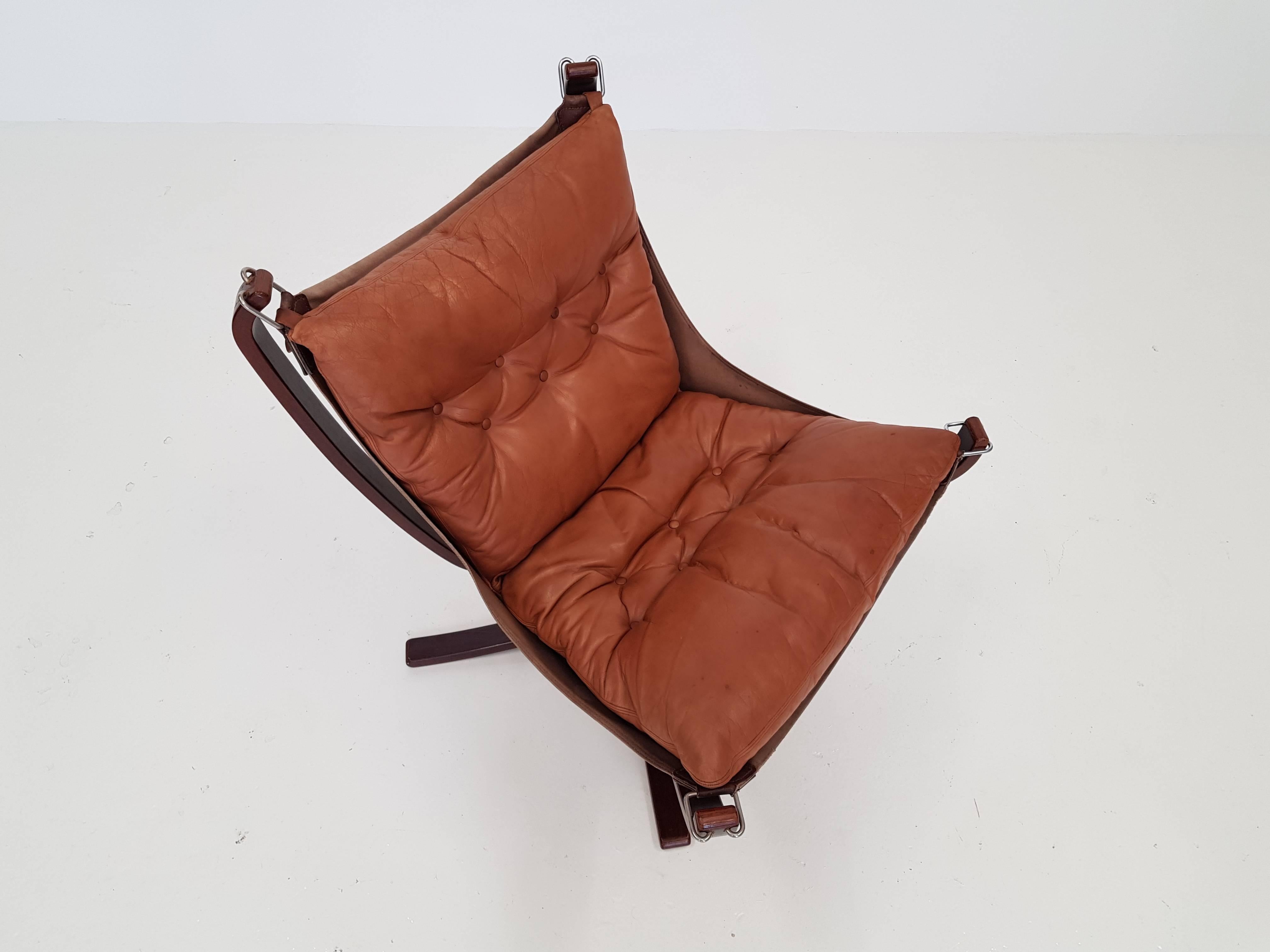 Vintage Low-Backed X-Framed Sigurd Ressell Designed Falcon Chair, 1970s 3