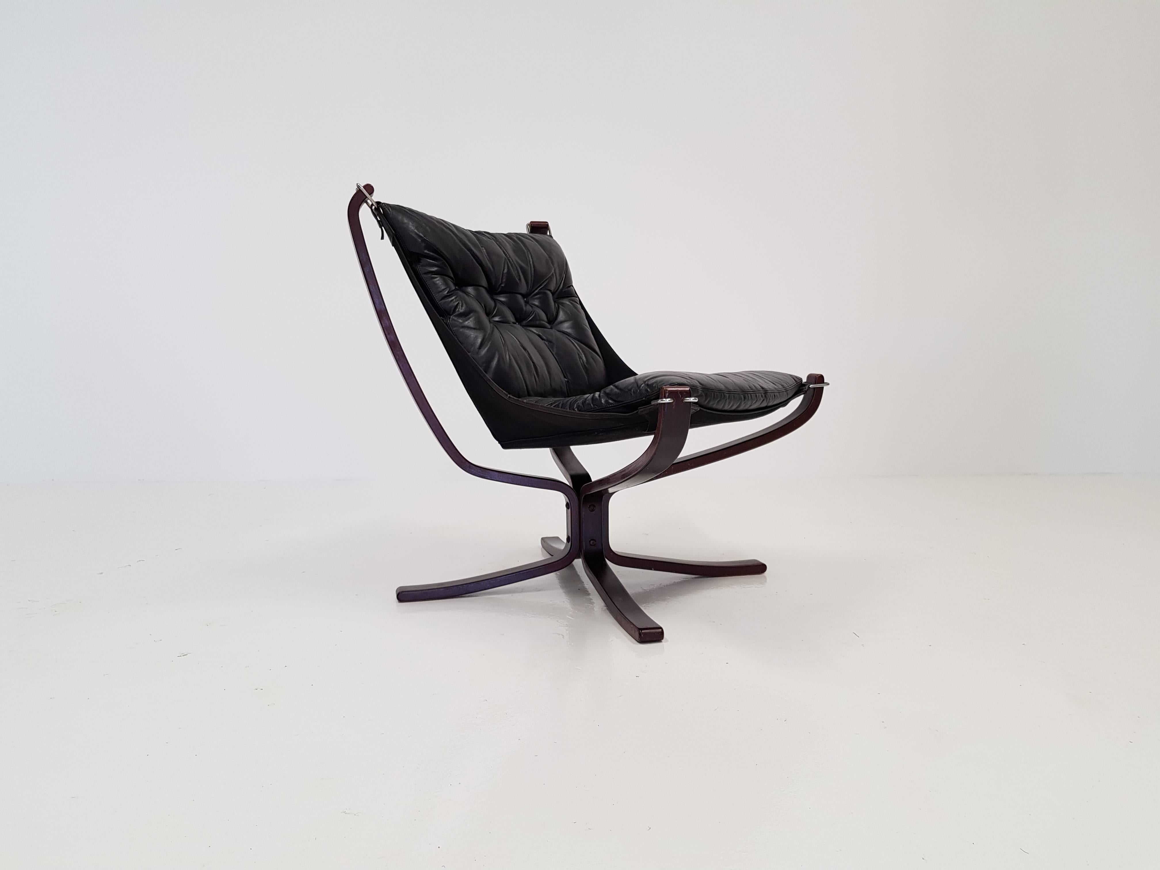 Mid-Century Modern Vintage Low-Backed X-Framed Sigurd Ressell Designed Falcon Chair, 1970s