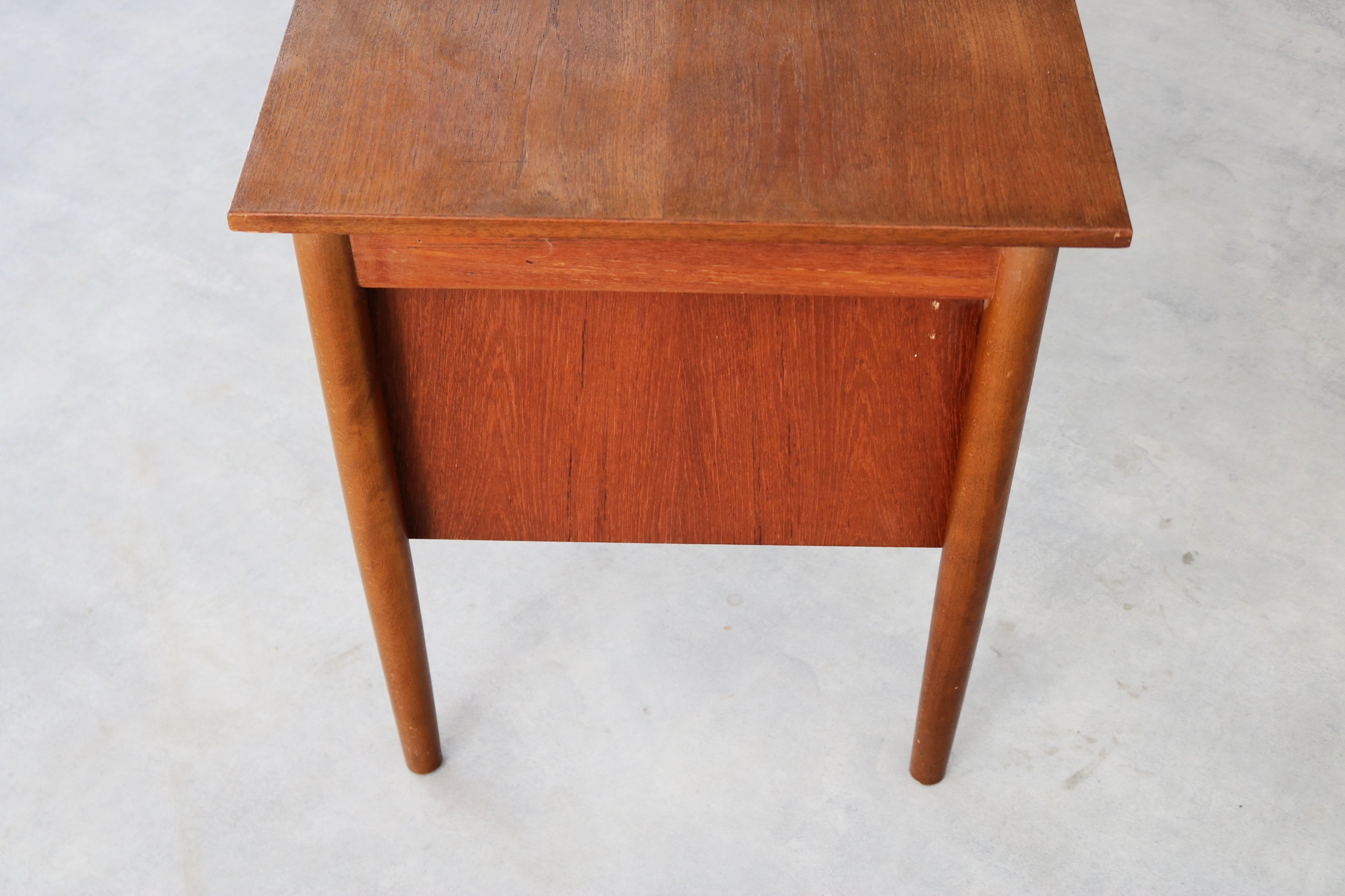 bureau bas vintage  teck  1960s  Danois en vente 2