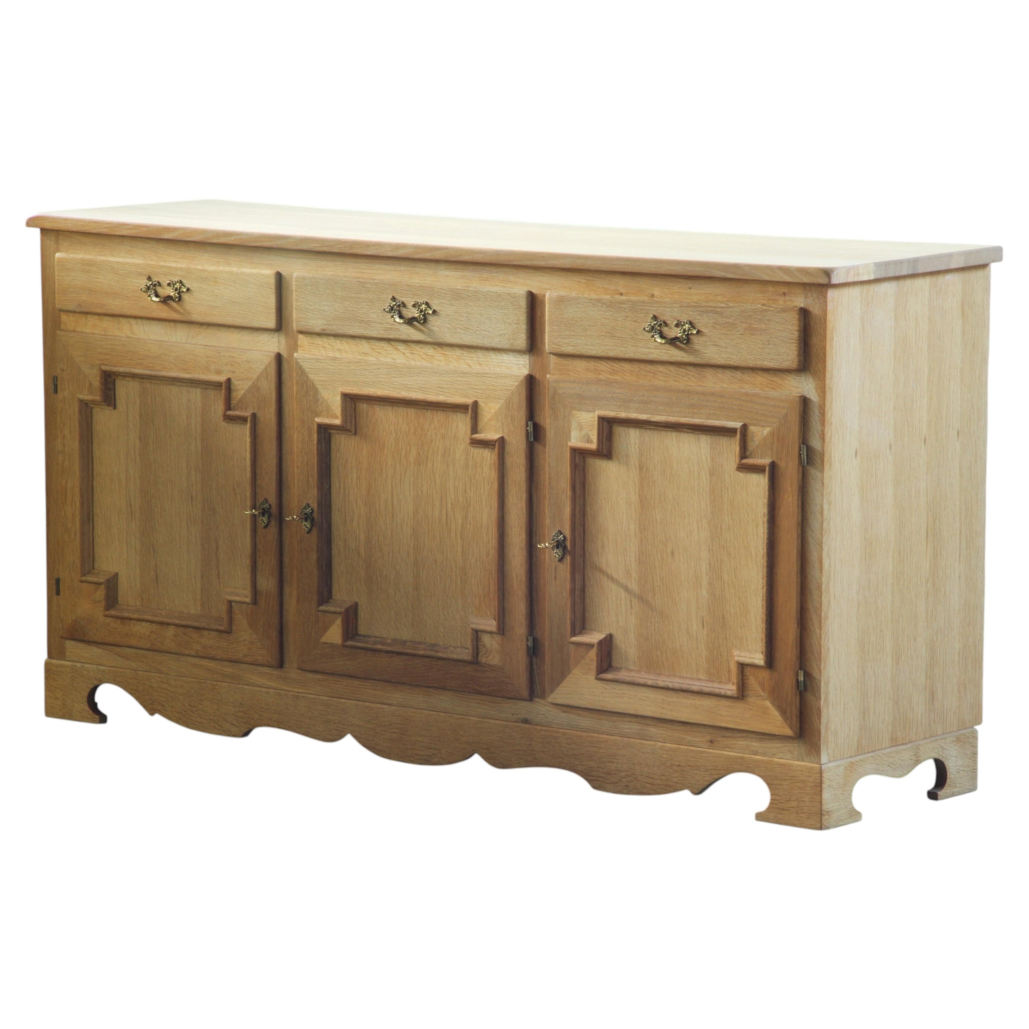 Vintage Low Sideboard Cabinet, Denmark 1960s Mid-century Modern, Kjærnulf Style