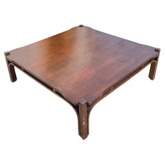 Niedriger Vintage-Tisch aus Nussbaumholz, entworfen Tito Agnoli für Cinova