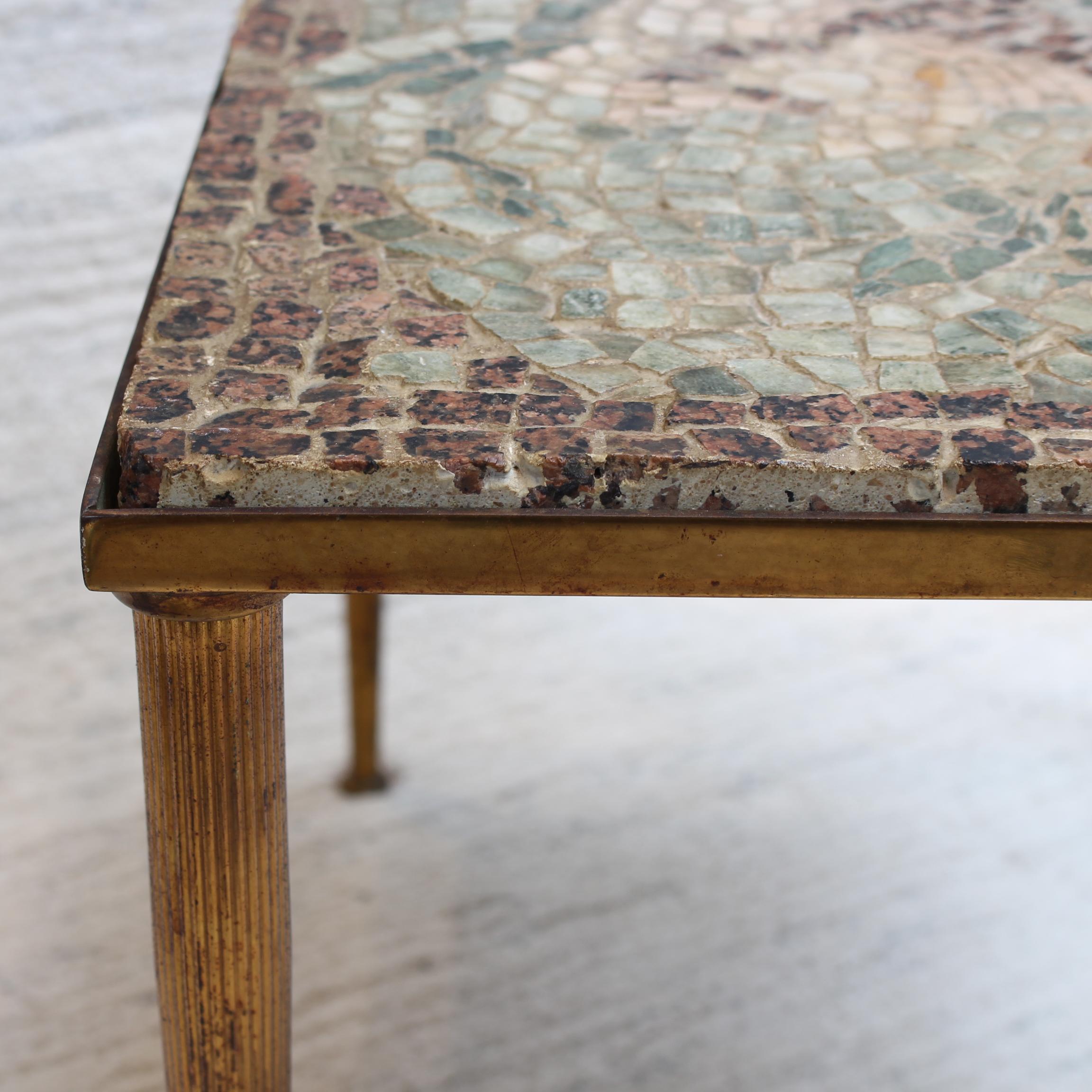 Table basse vintage avec plateau en mosaïque de style italien (vers les années 1950) en vente 5