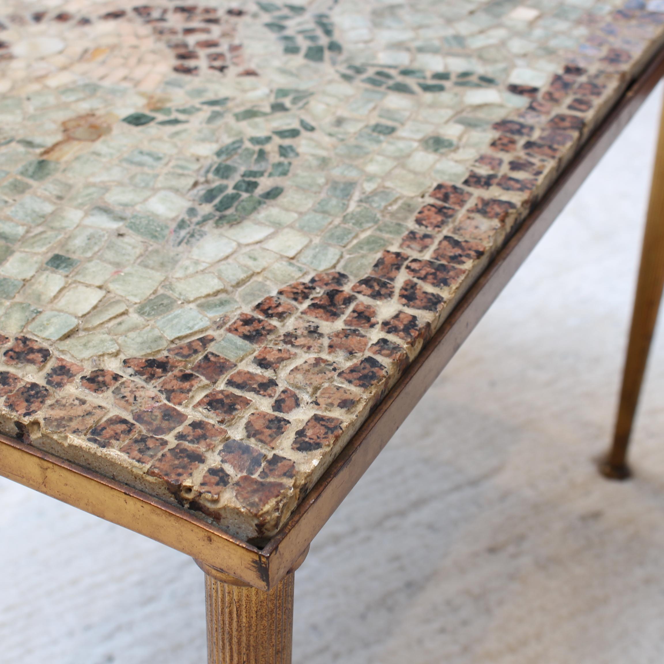 Tavolo basso vintage con piano a mosaico in stile italiano, 'circa anni '50'. in vendita 12