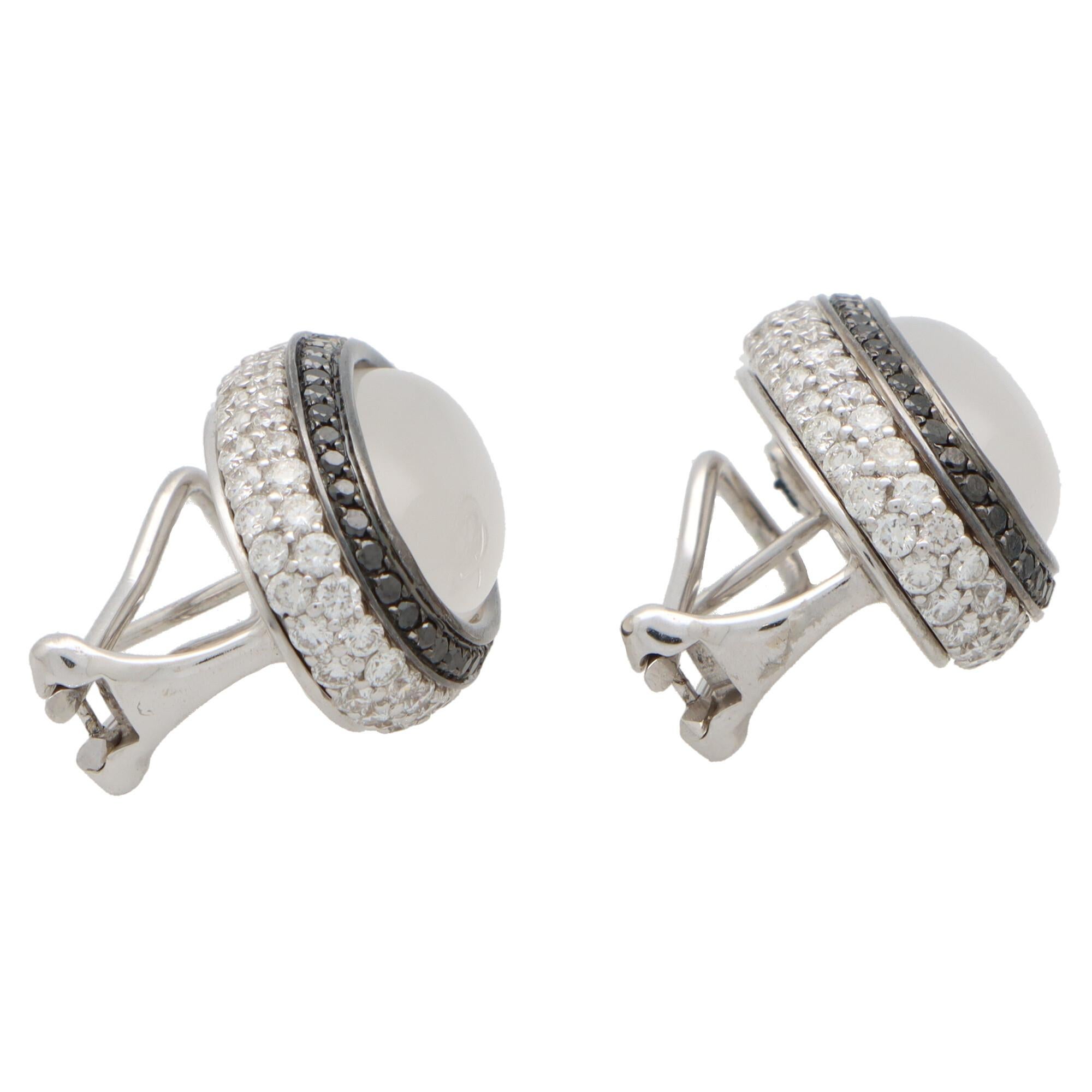 Vintage Luca Carati Quartz and Diamond Earrings Set in 18k White Gold In Good Condition For Sale In London, GB
