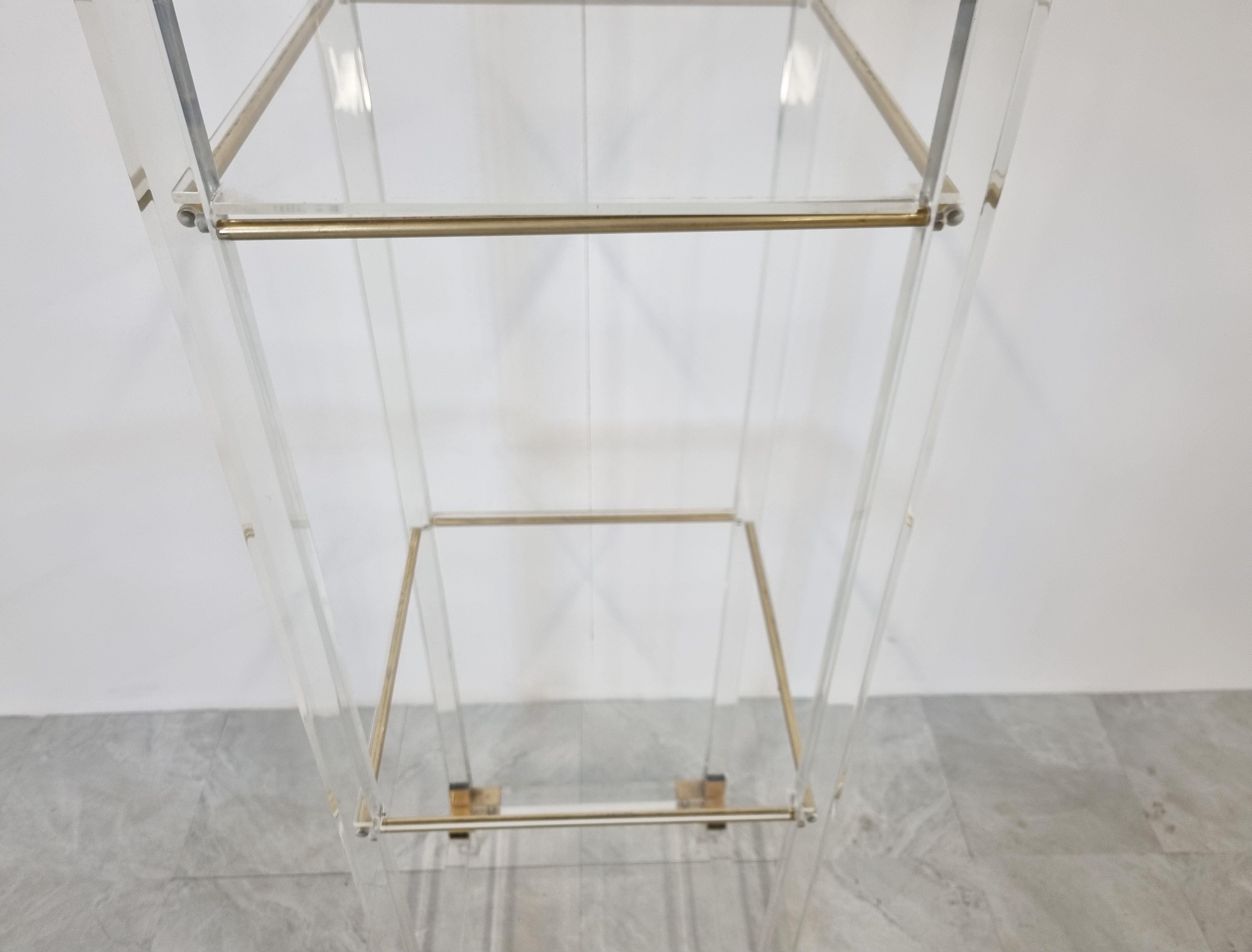 Vintage Lucite and Brass Etagere, 1970s In Good Condition For Sale In HEVERLEE, BE