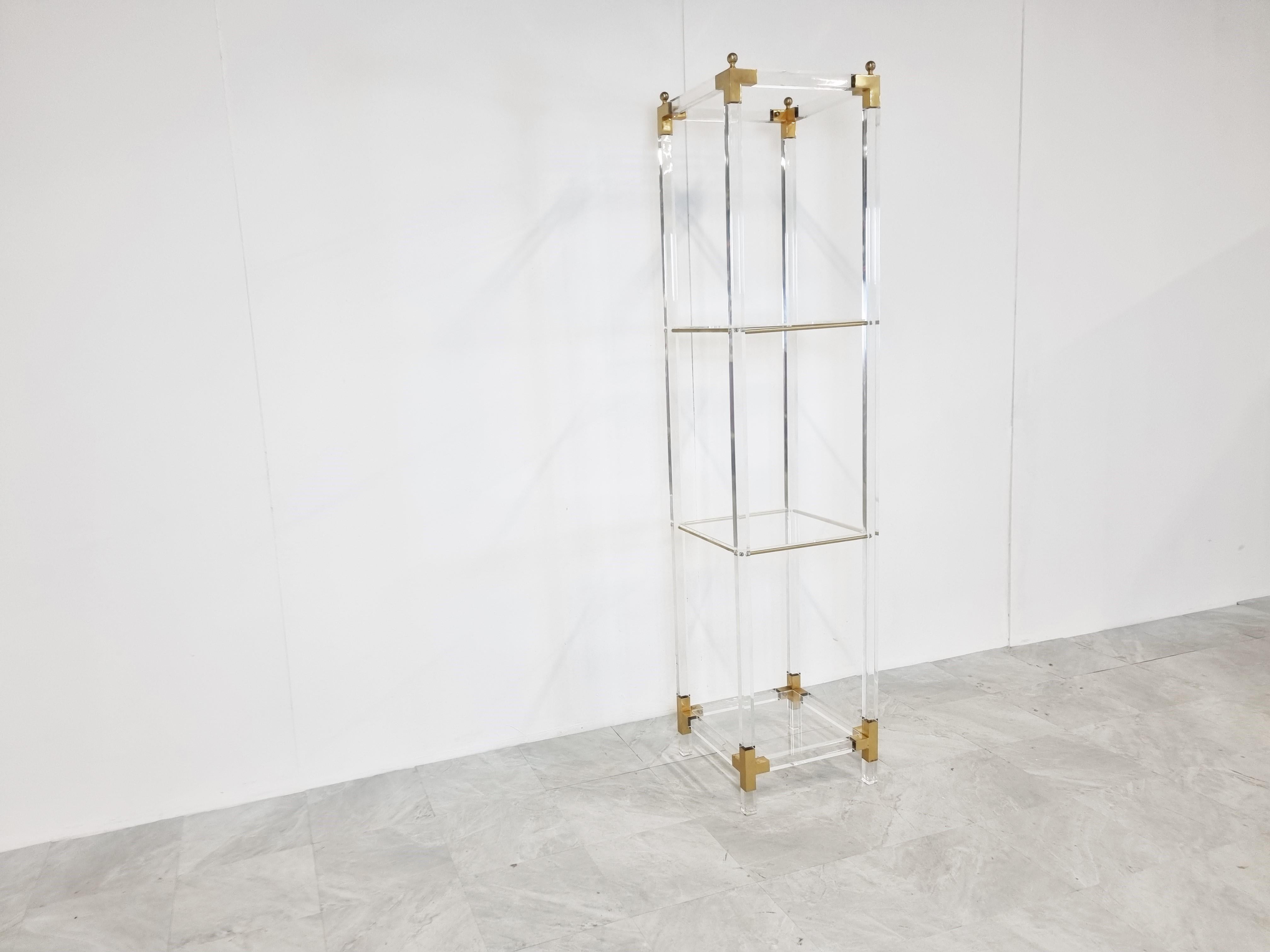 Vintage Lucite and Brass Etagere, 1970s For Sale 1
