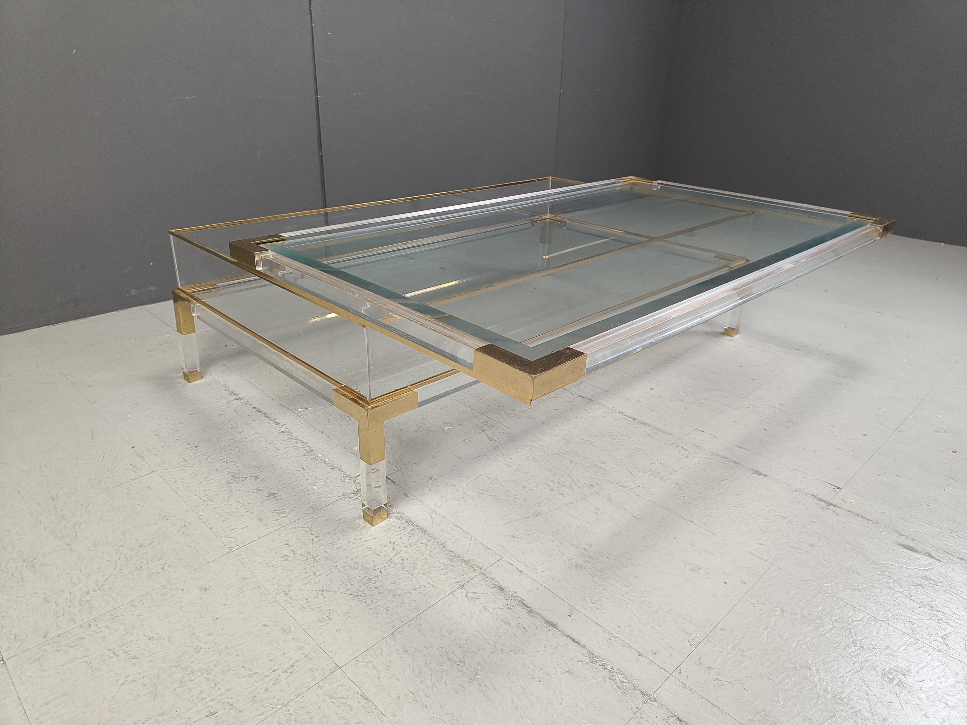 Vintage lucite and brass sliding top coffee table, 1970s 2
