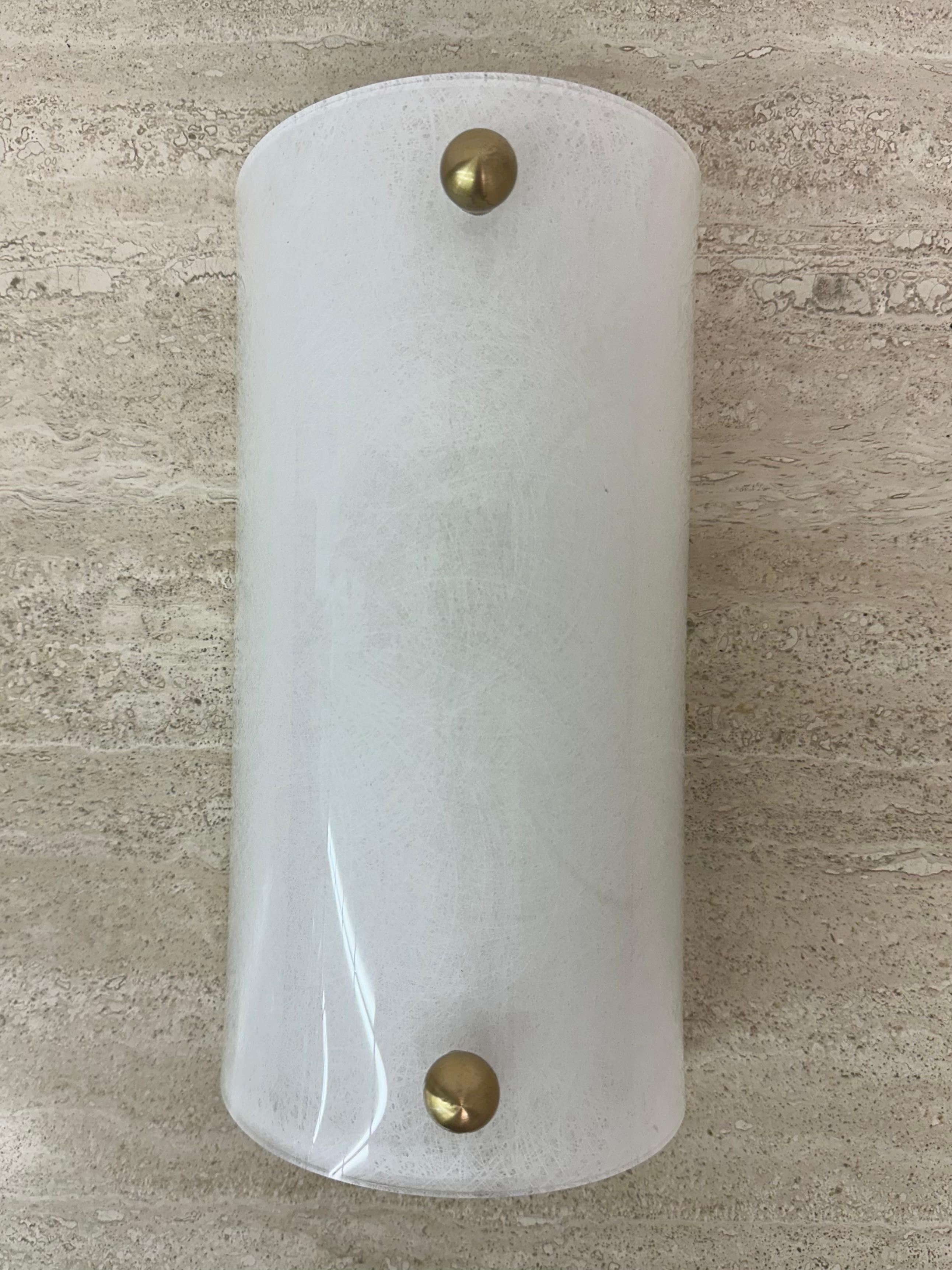 Aplique vintage de lucita y latón , años 70 en venta 8