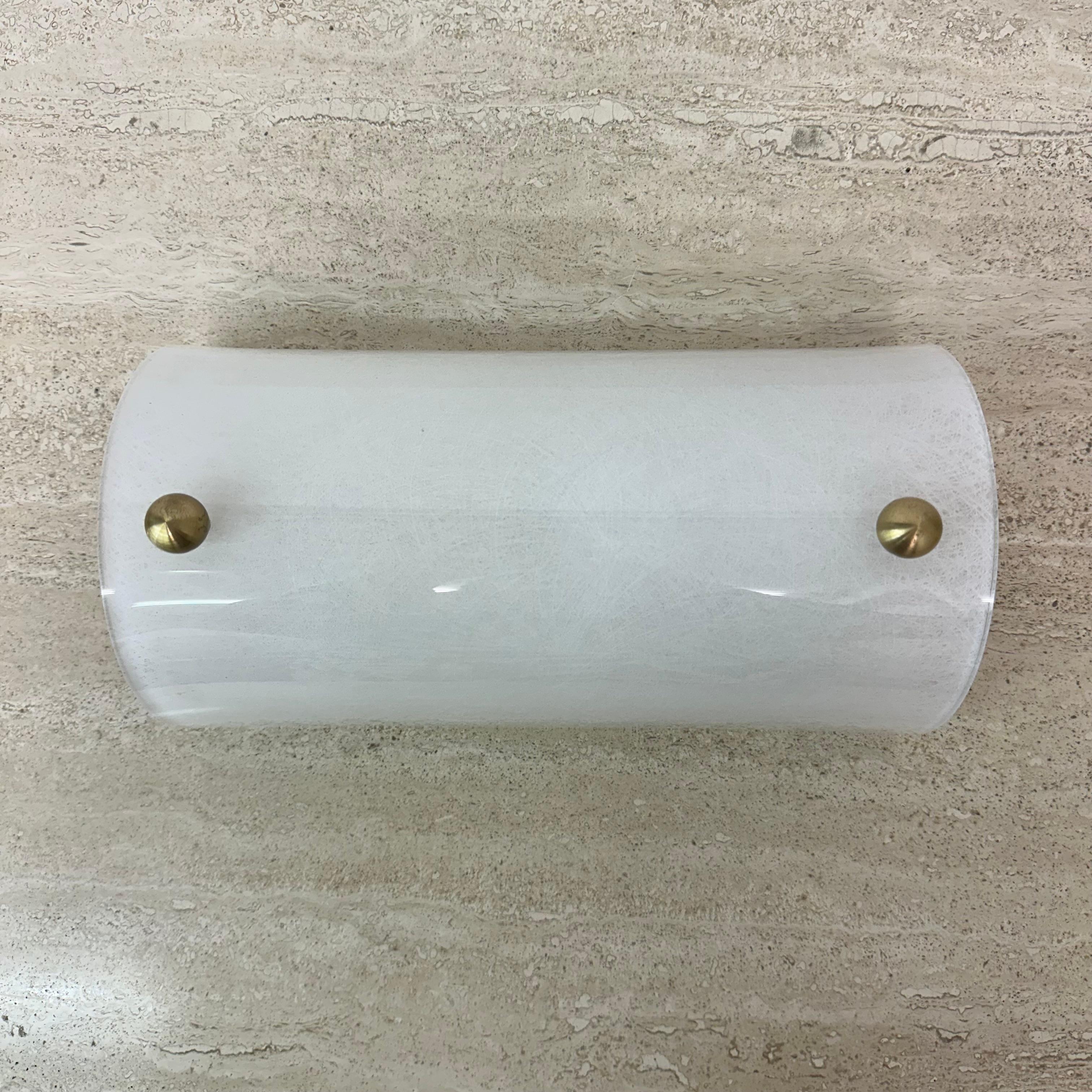 Aplique vintage de lucita y latón , años 70 en venta 11