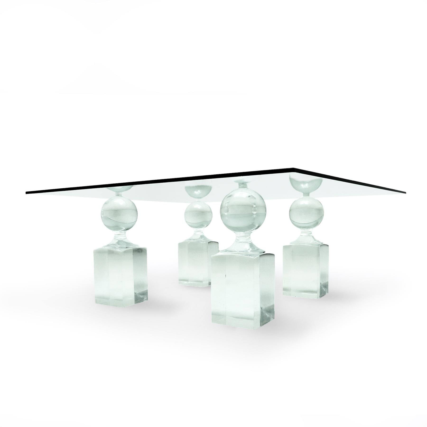 American Vintage lucite and glass 4 pillar roulette win marker coffee table, 1970s   For Sale