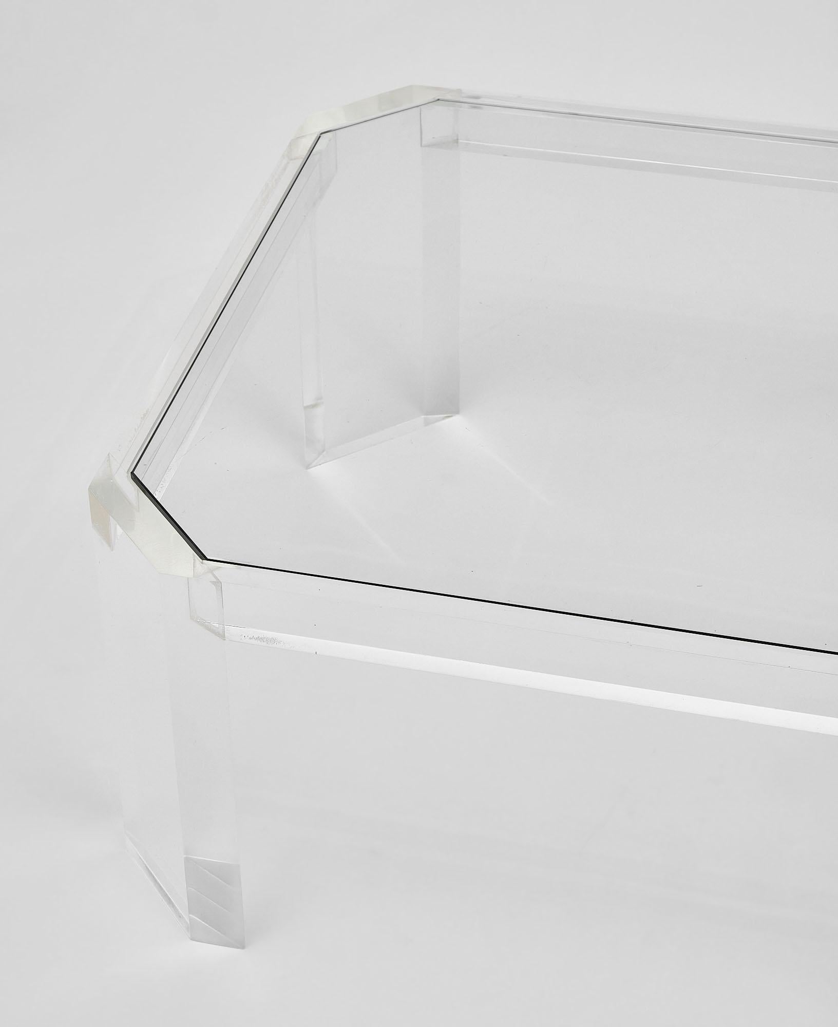 Vintage Lucite Coffee Table In Good Condition In Austin, TX
