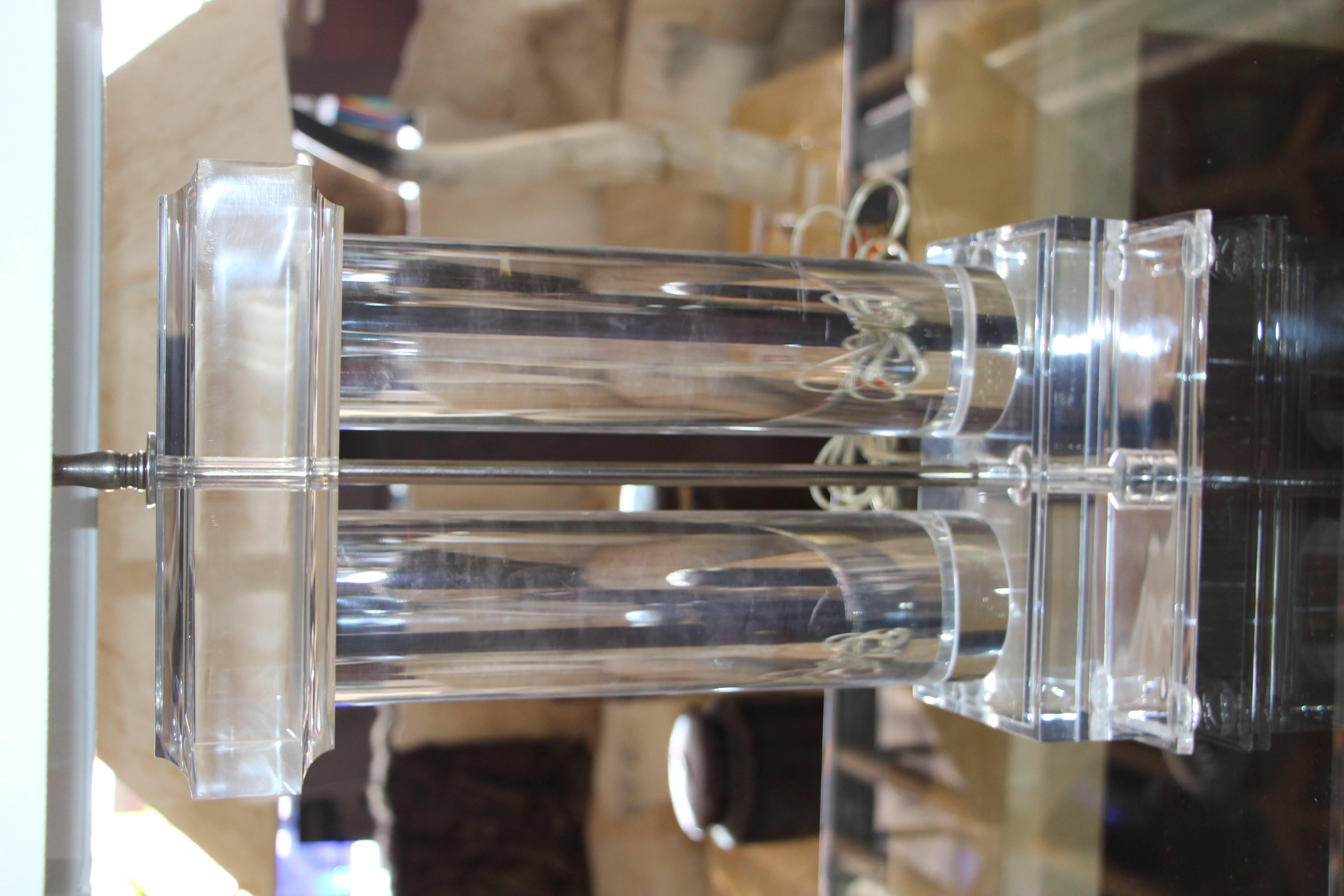 Vintage Lucite Column Lamps In Good Condition In Palm Springs, CA