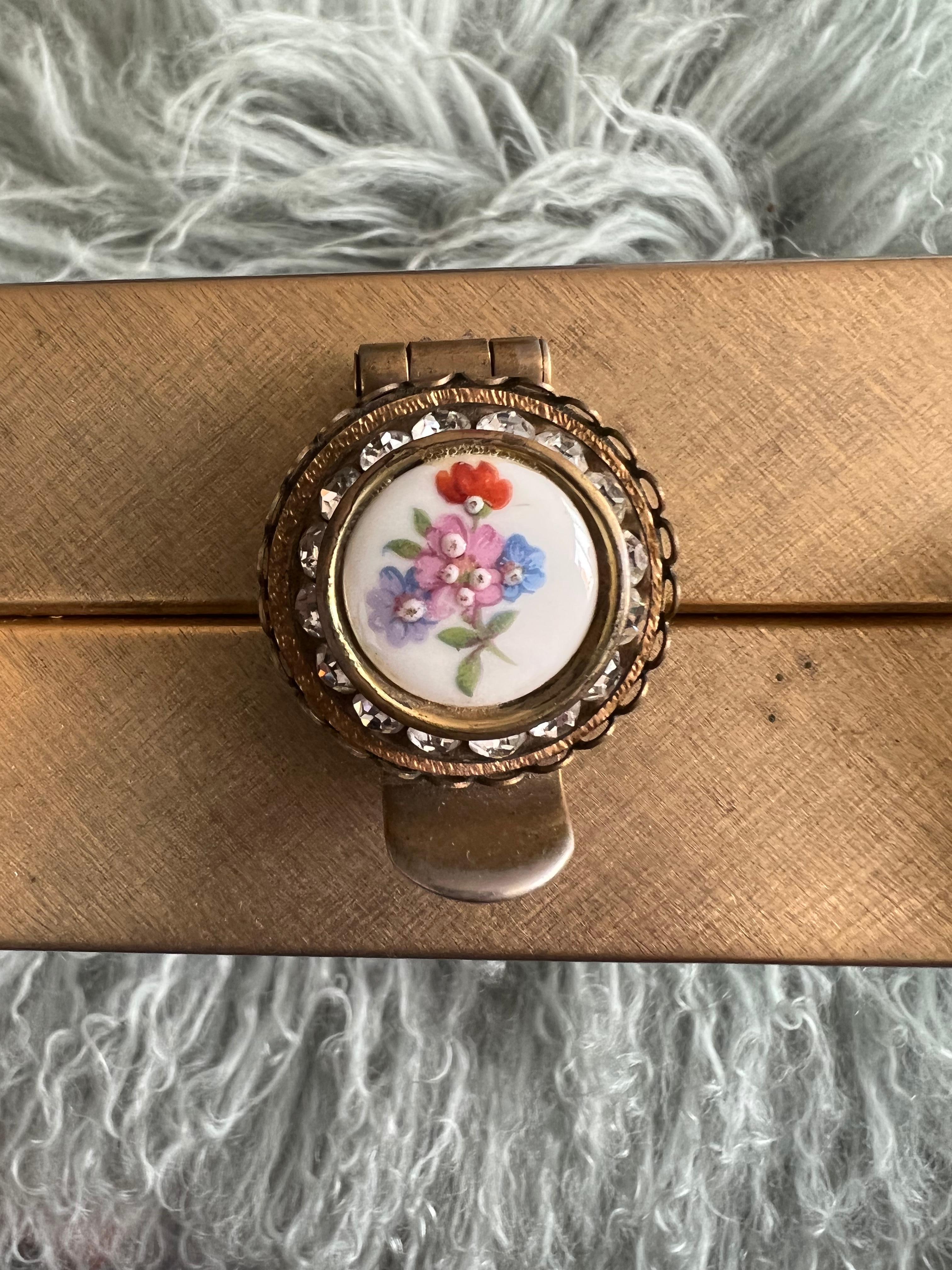 vintage lucite clutch