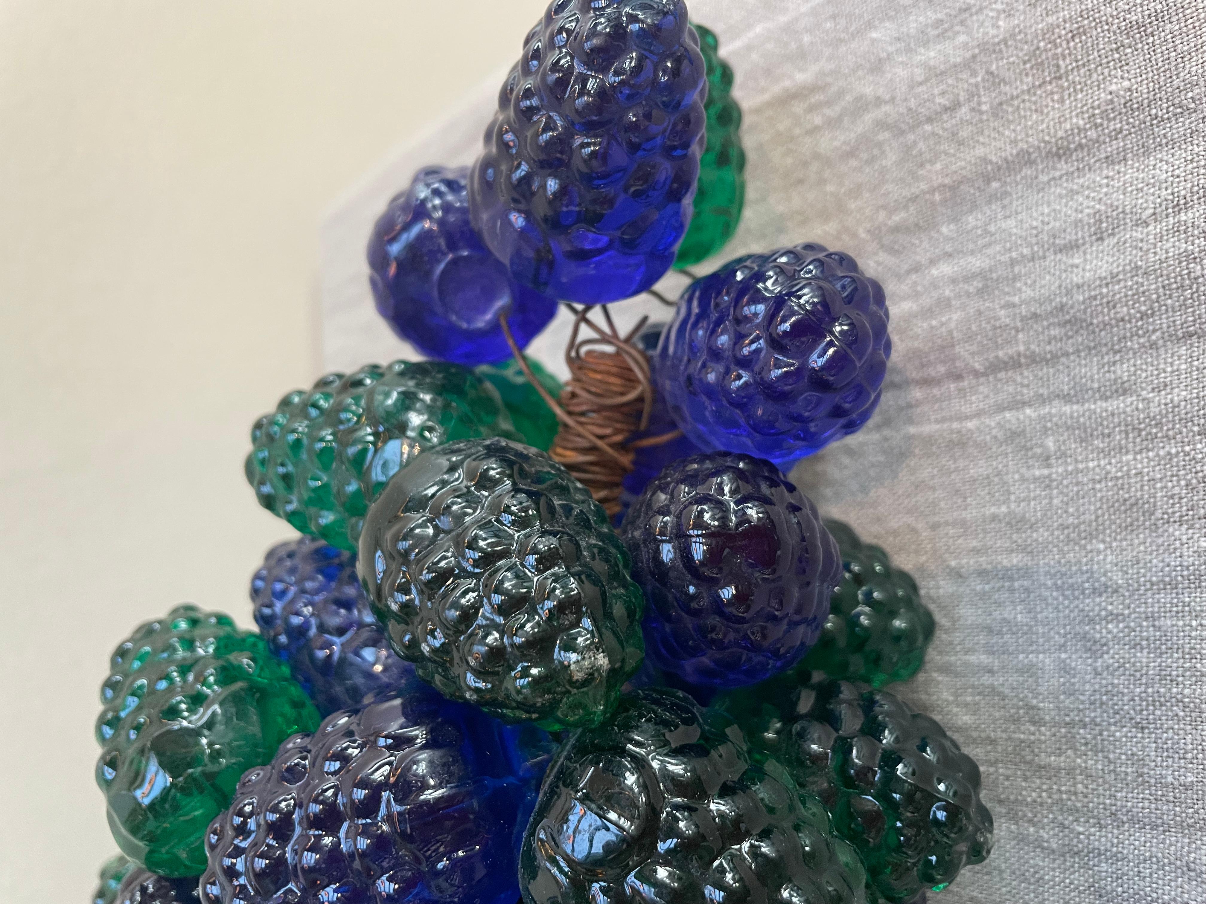 20th Century Vintage Lucite Grape Cluster Table Lamp, Mid-Century For Sale