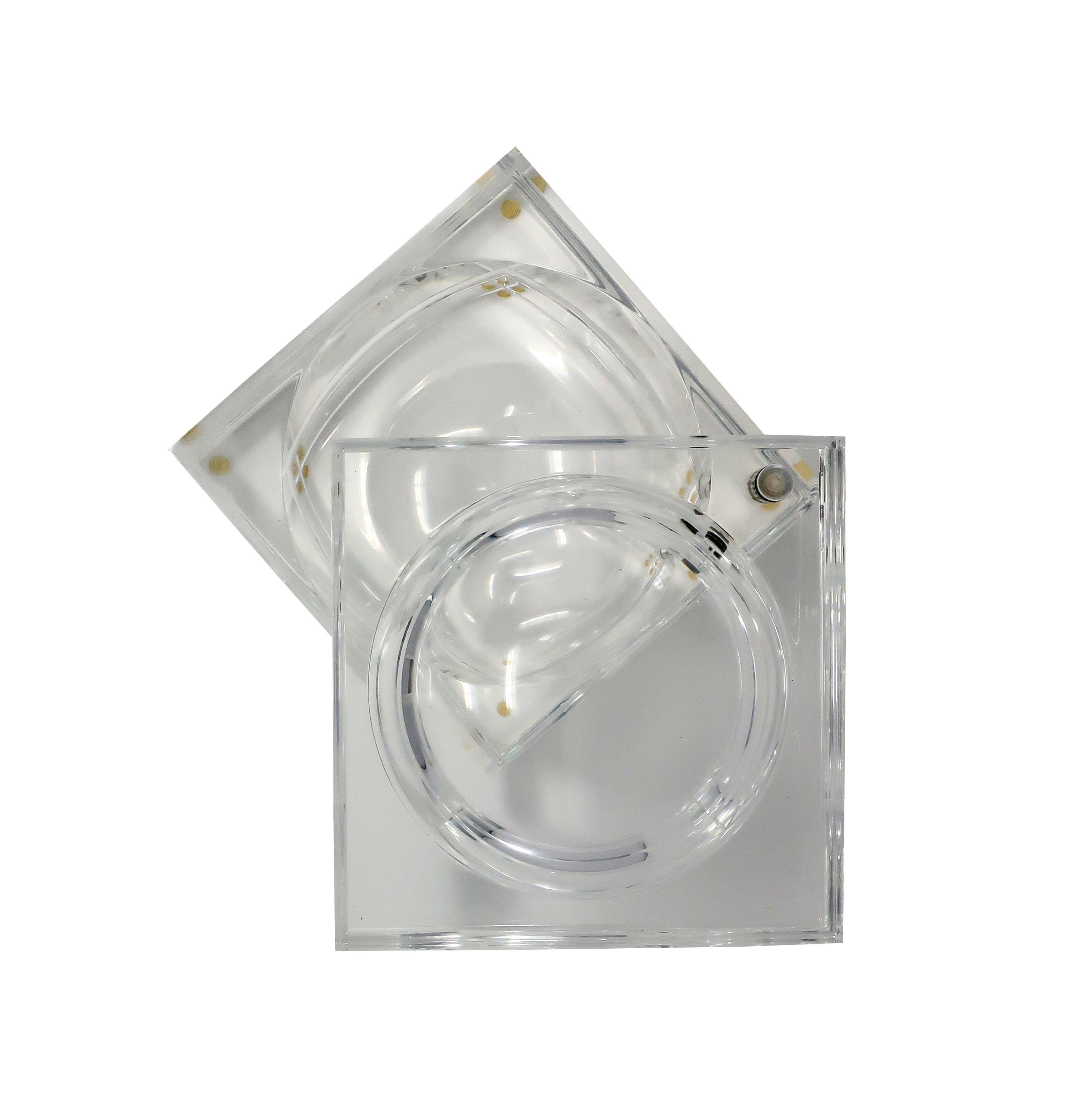 Vintage Lucite Ice Bucket by Alessandro Albrizzi In Good Condition For Sale In Brooklyn, NY