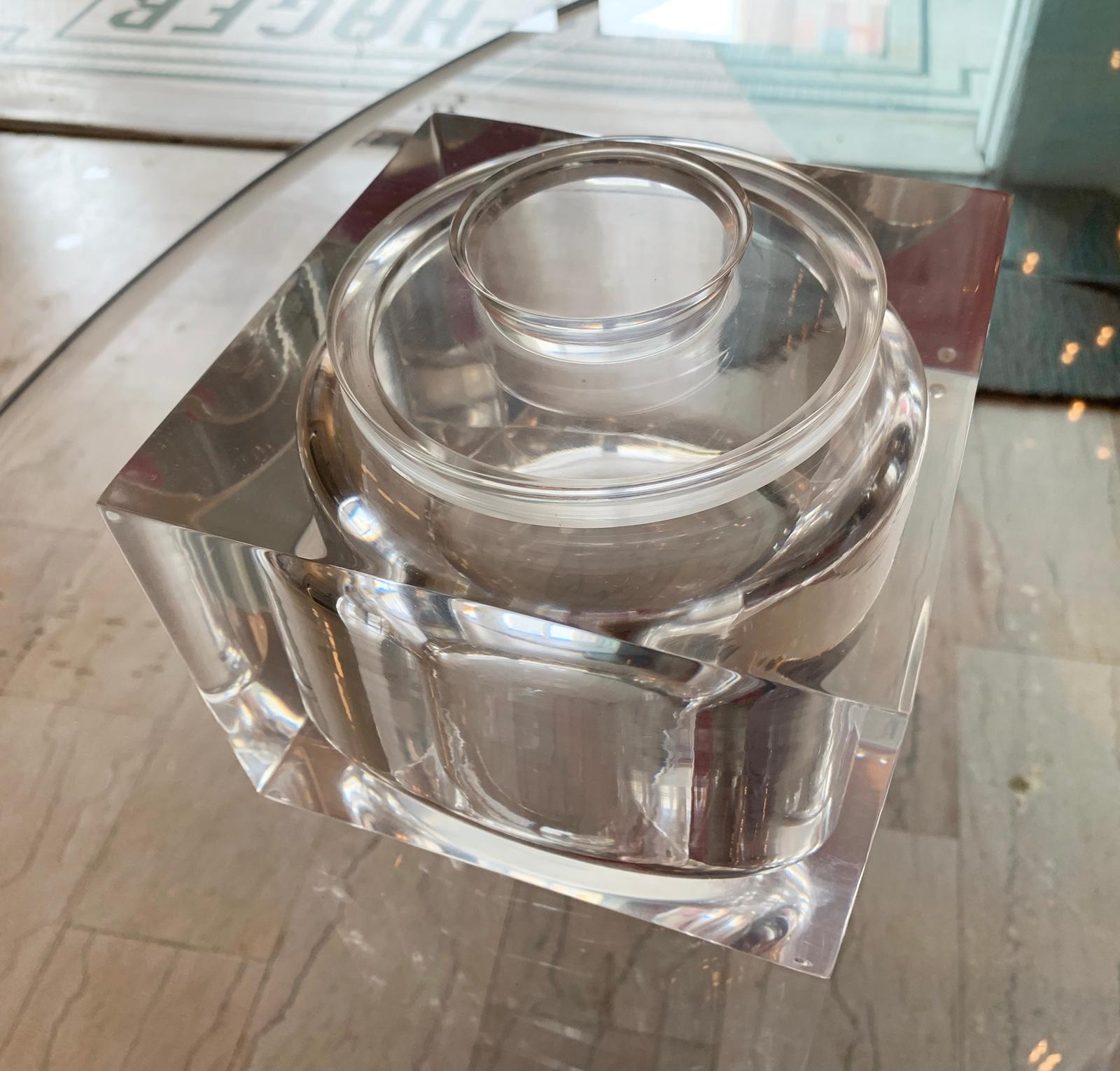 Vintage Lucite Ice Bucket For Sale 3