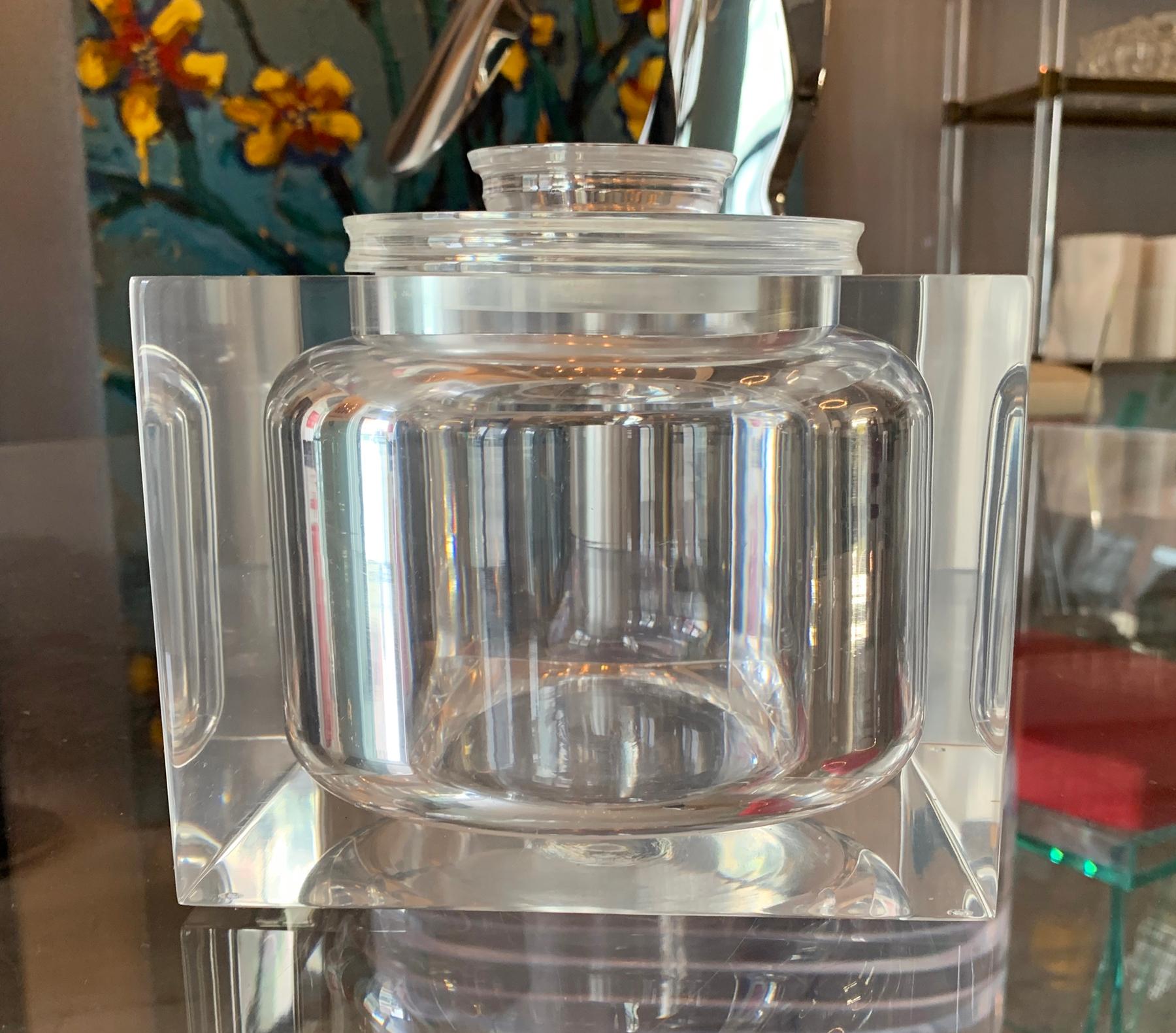 Vintage Lucite Ice Bucket In Good Condition For Sale In Los Angeles, CA