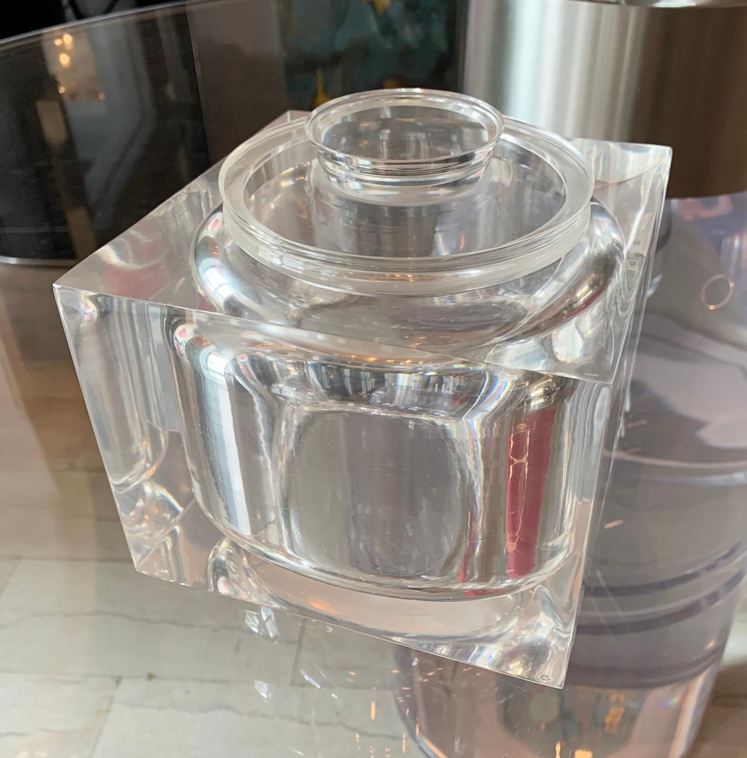 Vintage Lucite Ice Bucket For Sale 1