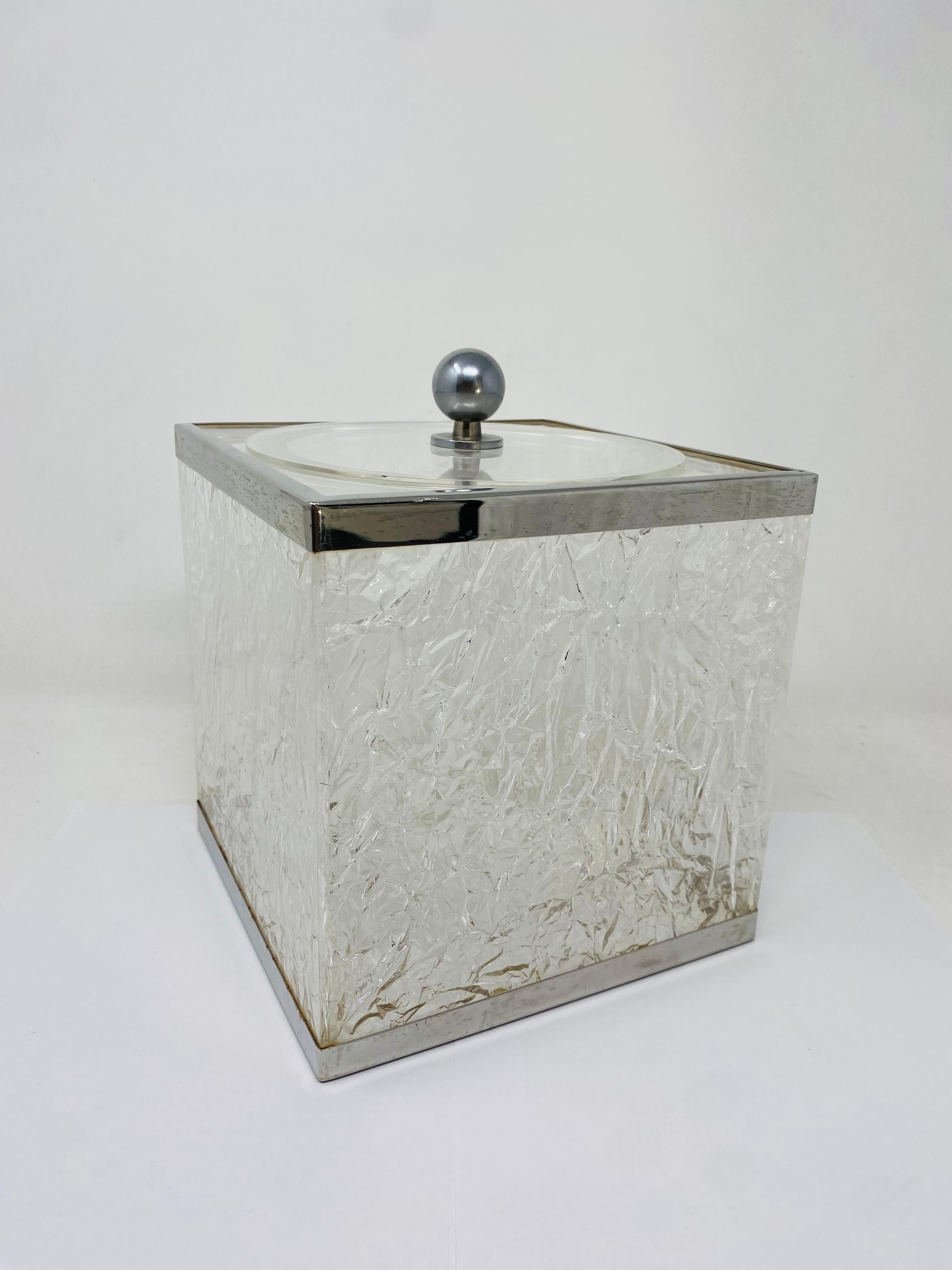 Italian Vintage Lucite Ice Bucket in Ice Effect in the Style of Willy Rizzo, Italy 1970s For Sale