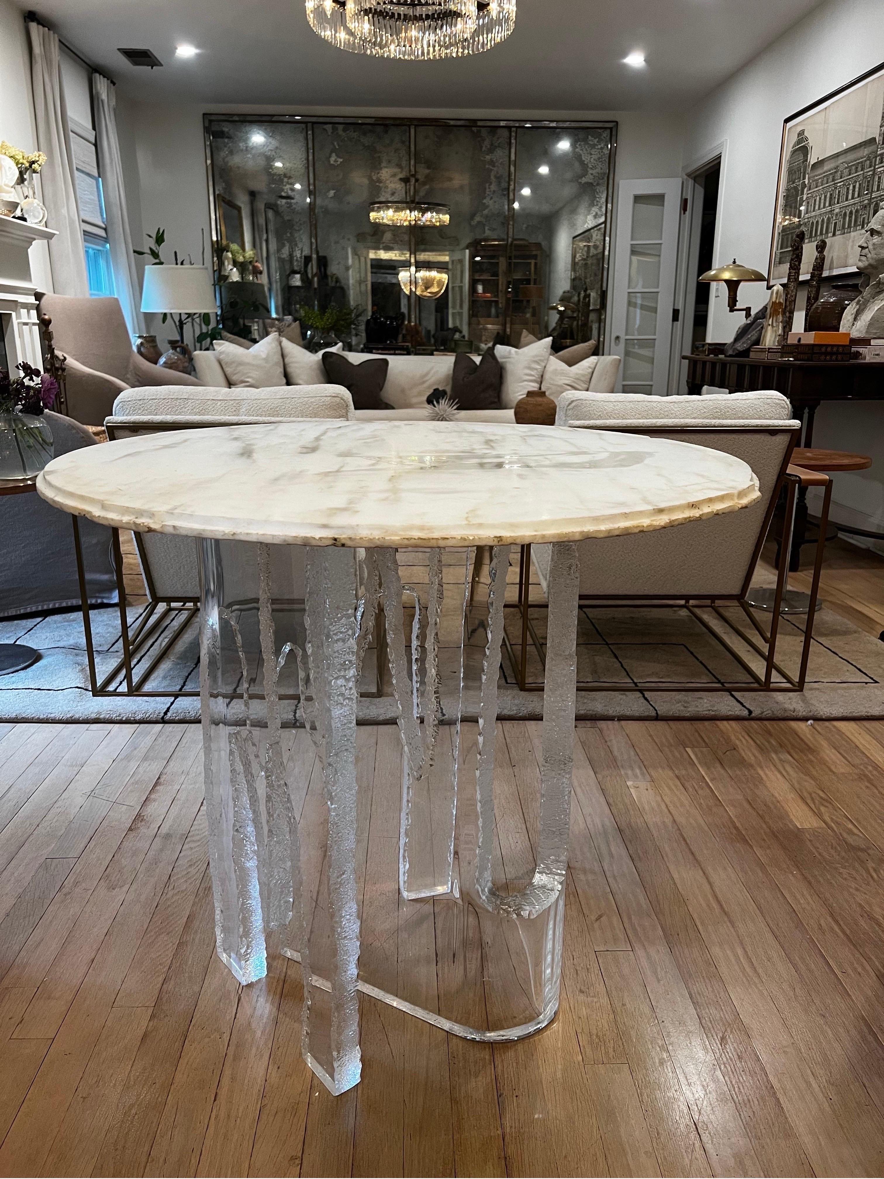 Pareja de bases de mesa de comedor/escritorio o consola.  
Se han utilizado en la sala de exposiciones con encimera de mármol redonda y con mármol rectangular largo.  Son  gruesa y puede soportar mucho peso.  

En general, buen estado de uso.  Ver