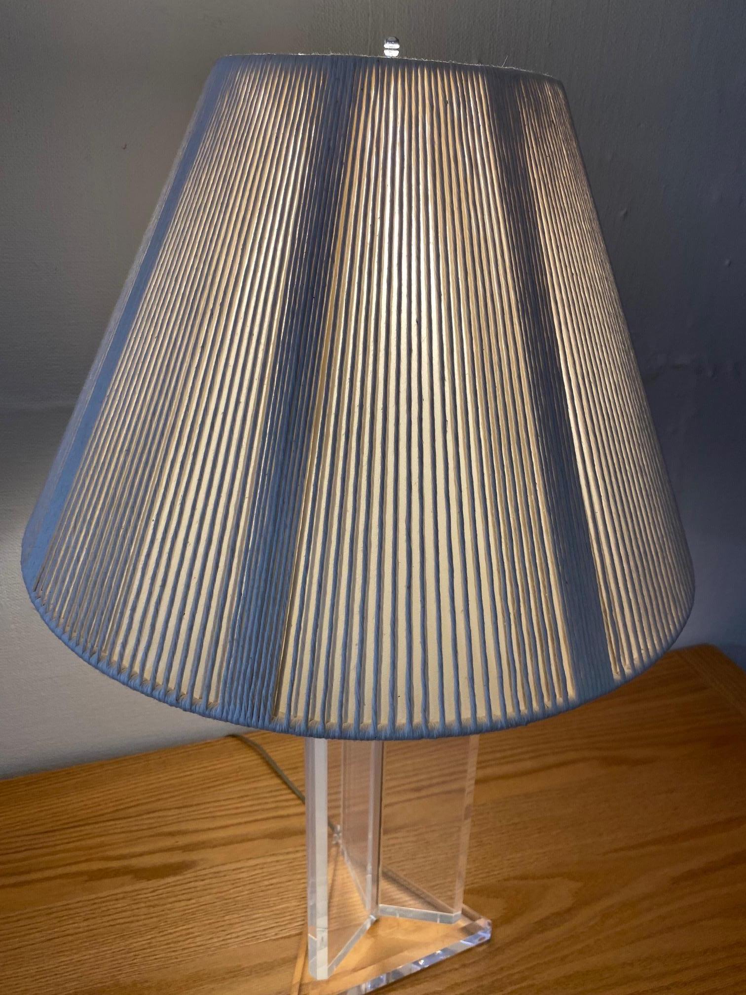 Vintage Lucite Lamp with Original String Shade In Good Condition For Sale In Hopewell, NJ