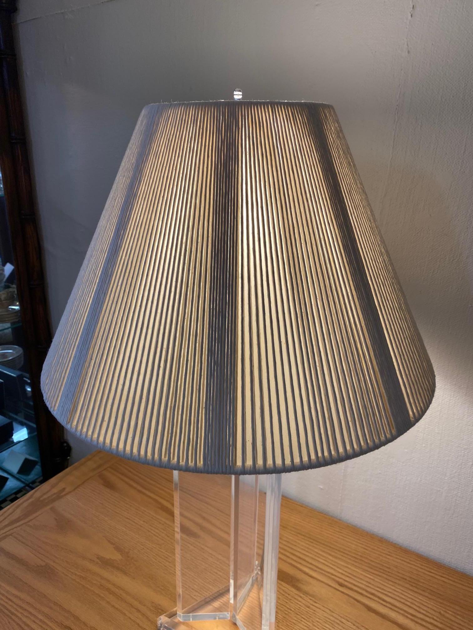 Vintage Lucite Lamp with Original String Shade For Sale 2