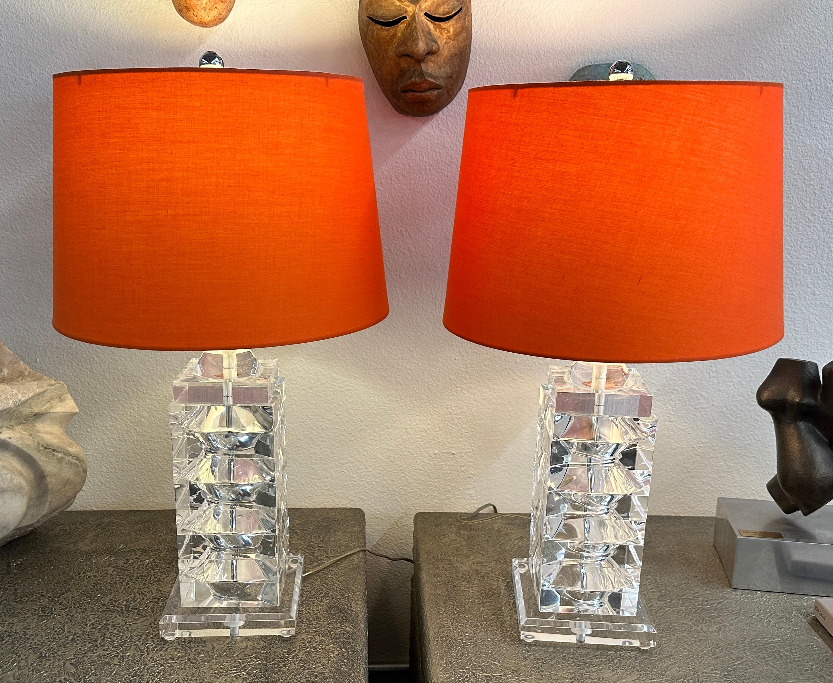 Vintage Lucite Lamps For Sale 11