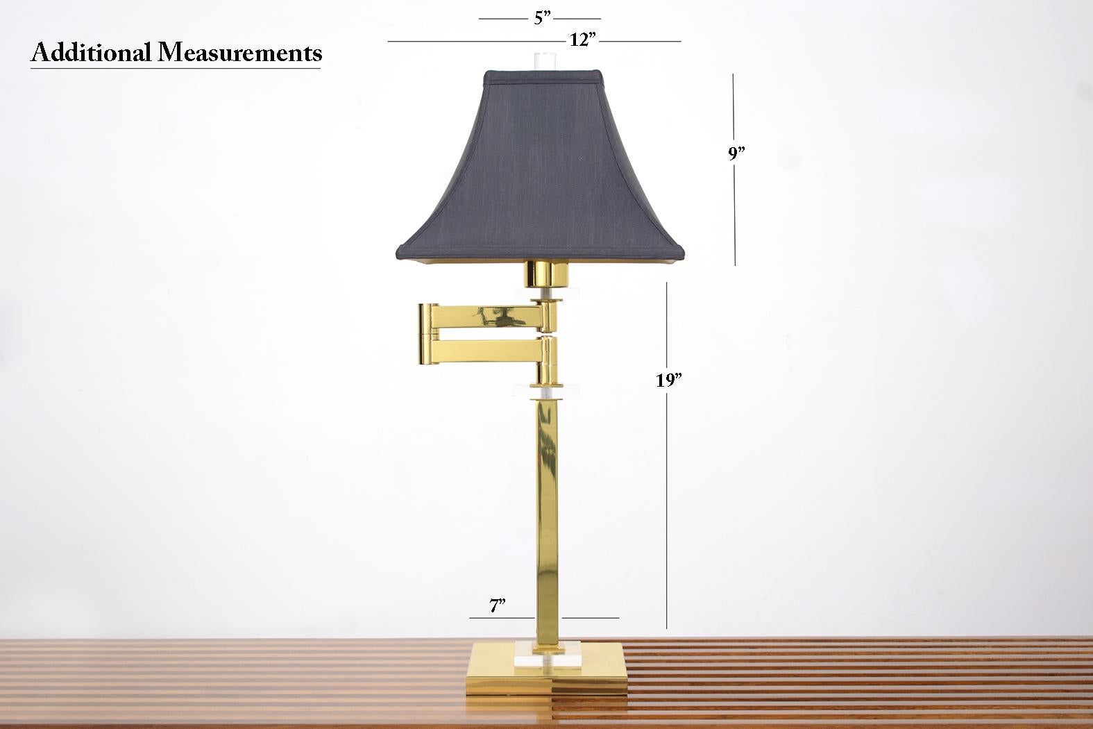 Hand-Crafted Handcrafted Mid-Century Modern Brass and Lucite Table Lamp For Sale