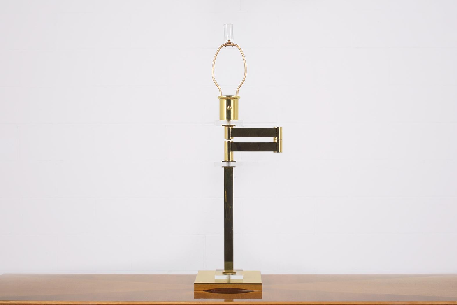 Handcrafted Mid-Century Modern Brass and Lucite Table Lamp In Good Condition For Sale In Los Angeles, CA