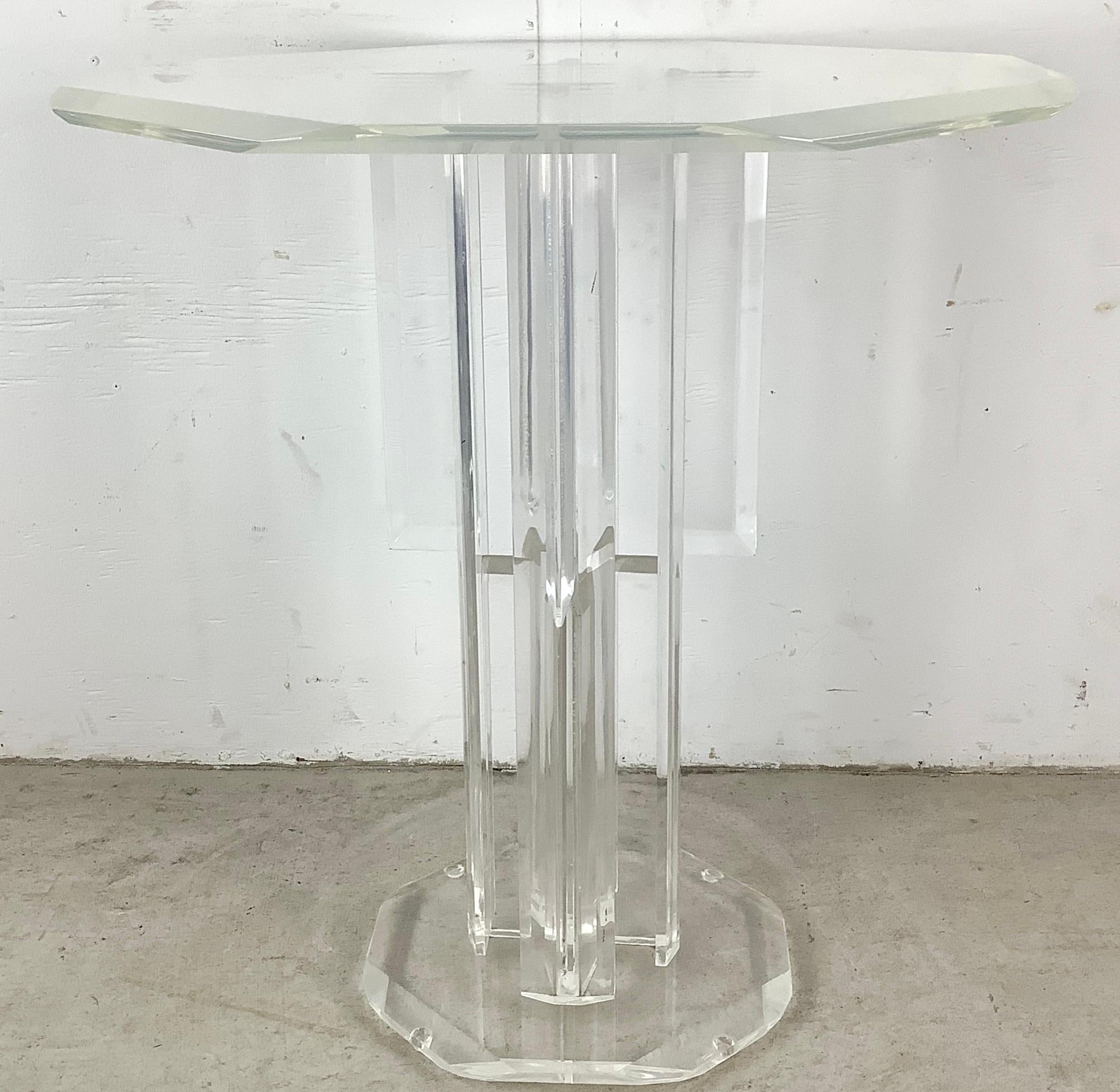 Vintage Lucite Pedestal Tisch im Angebot 4