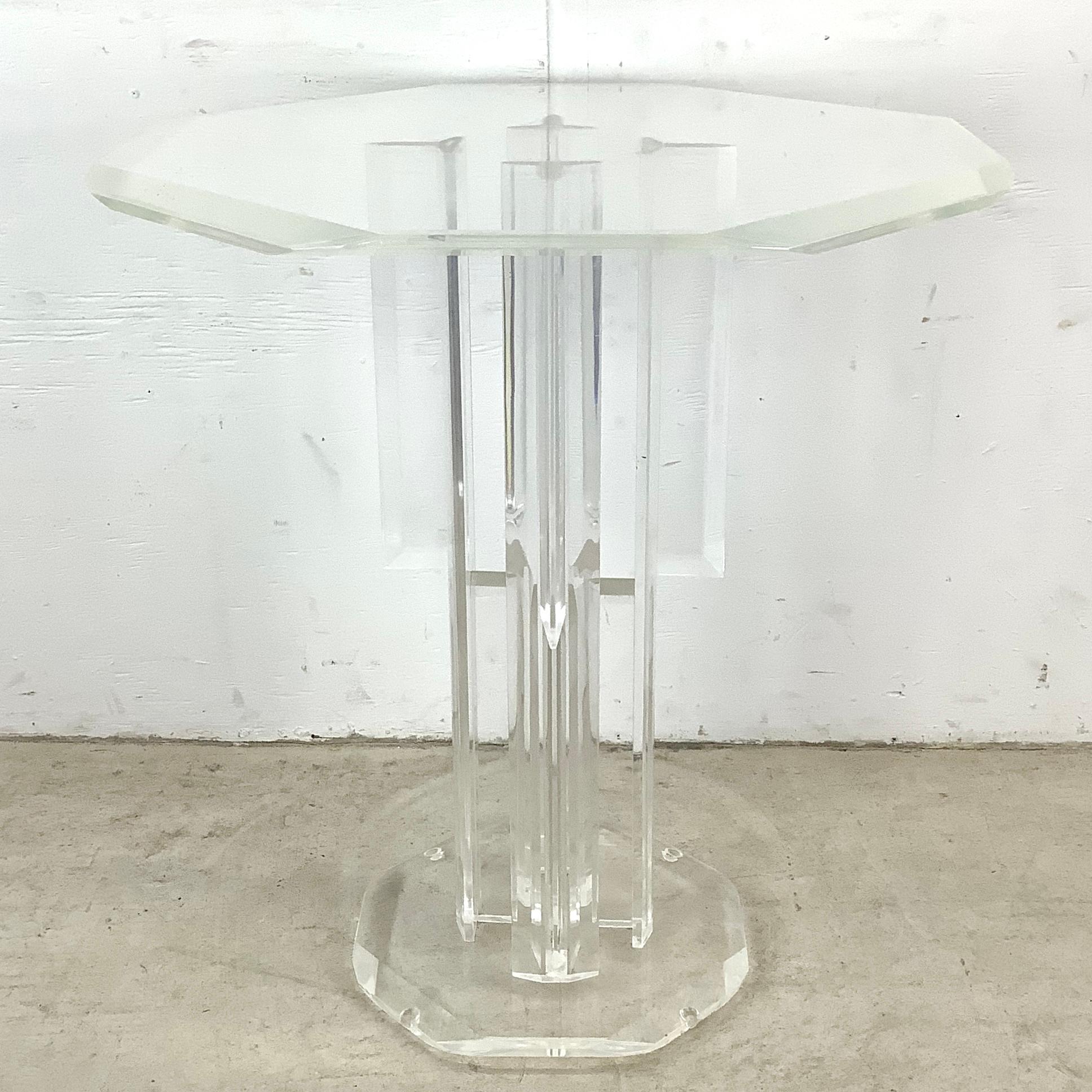 Vintage Lucite Pedestal Table For Sale 1
