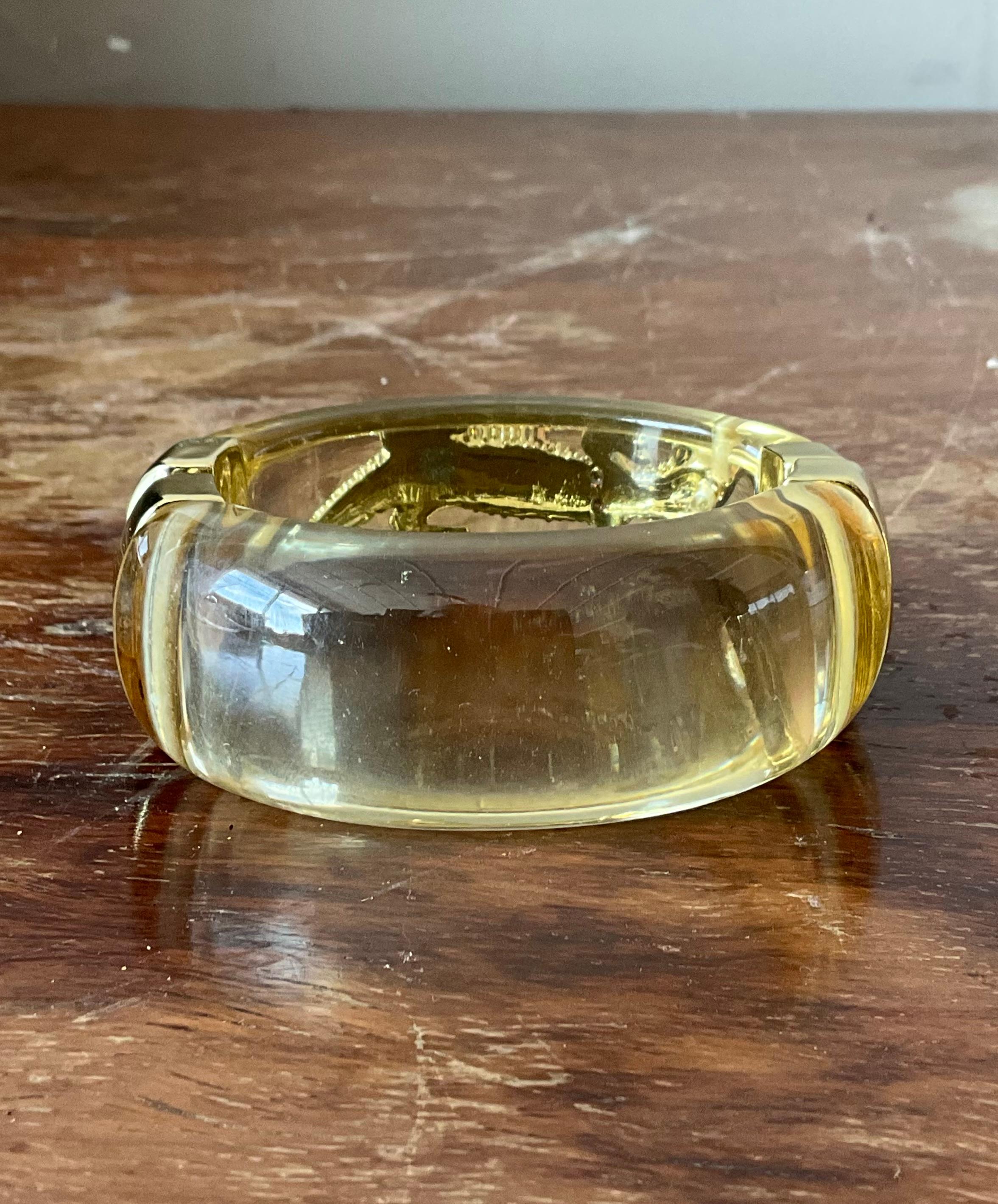 Vintage Lucite & Rhinestone Encrusted Lizard Hinge Bracelet In Good Condition For Sale In West Palm Beach, FL