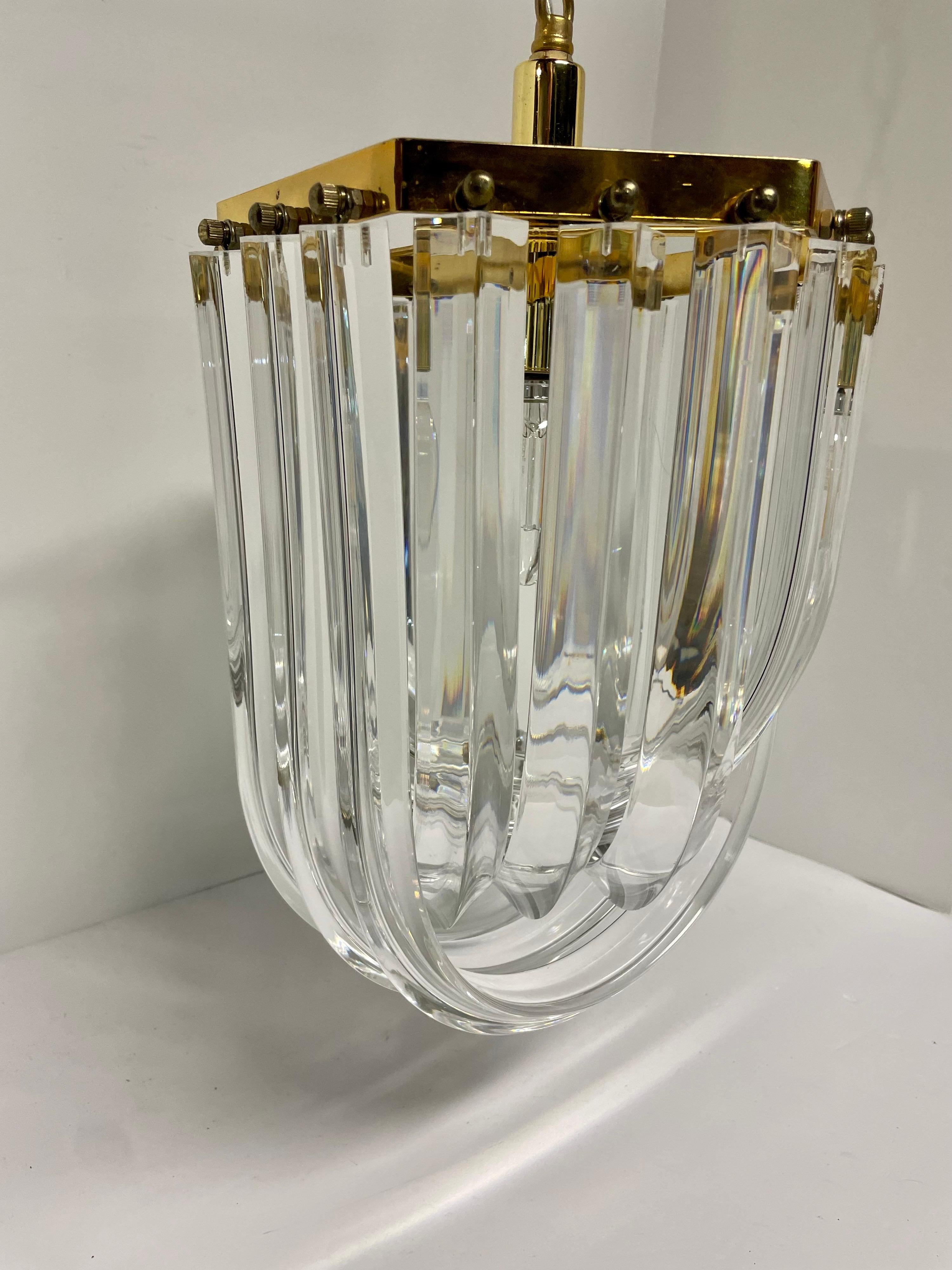 Vintage Lucite Ribbon Chandelier In Good Condition In New York, NY