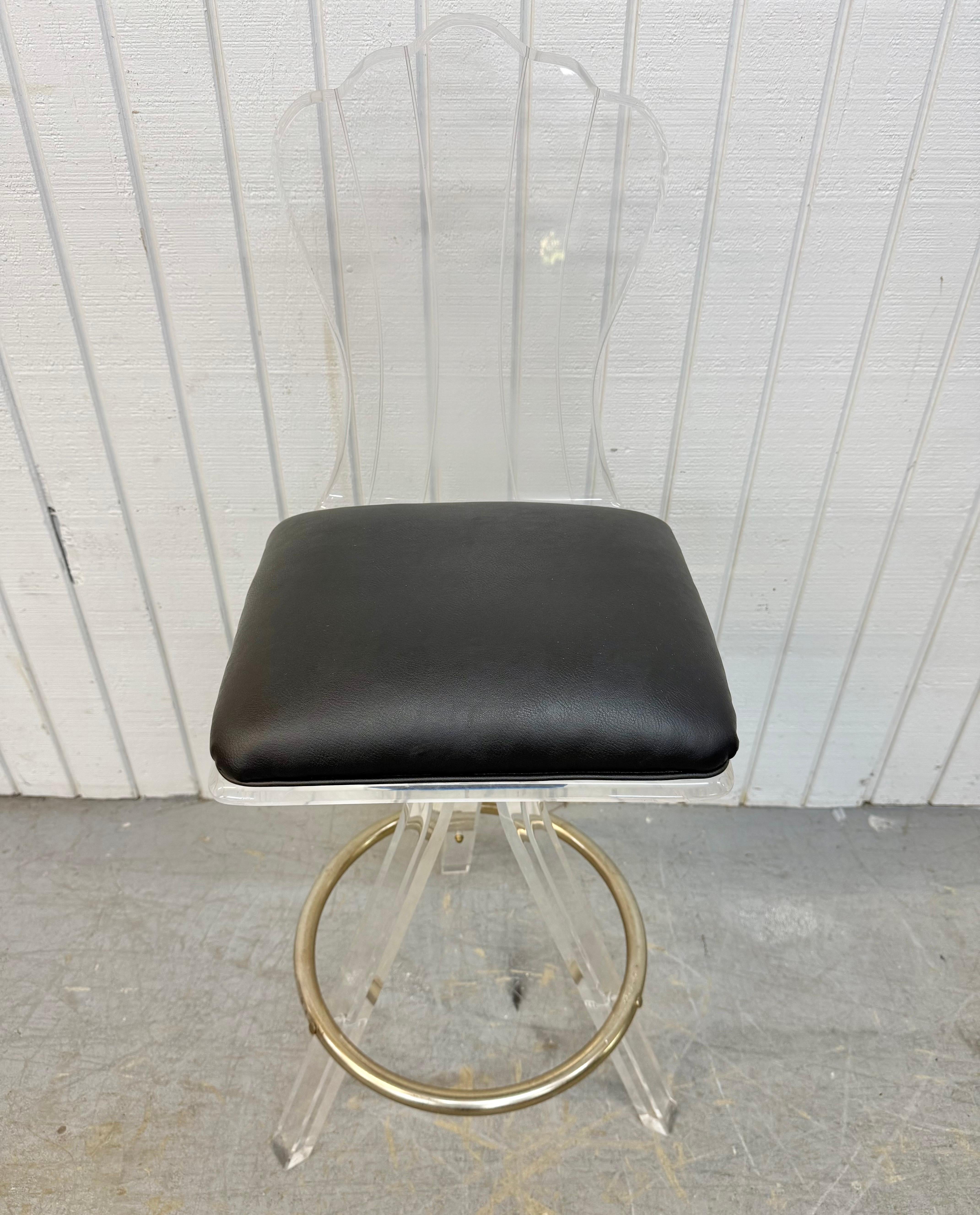 Vintage Lucite schwenkbare Barhocker - Satz von 3 (amerikanisch) im Angebot