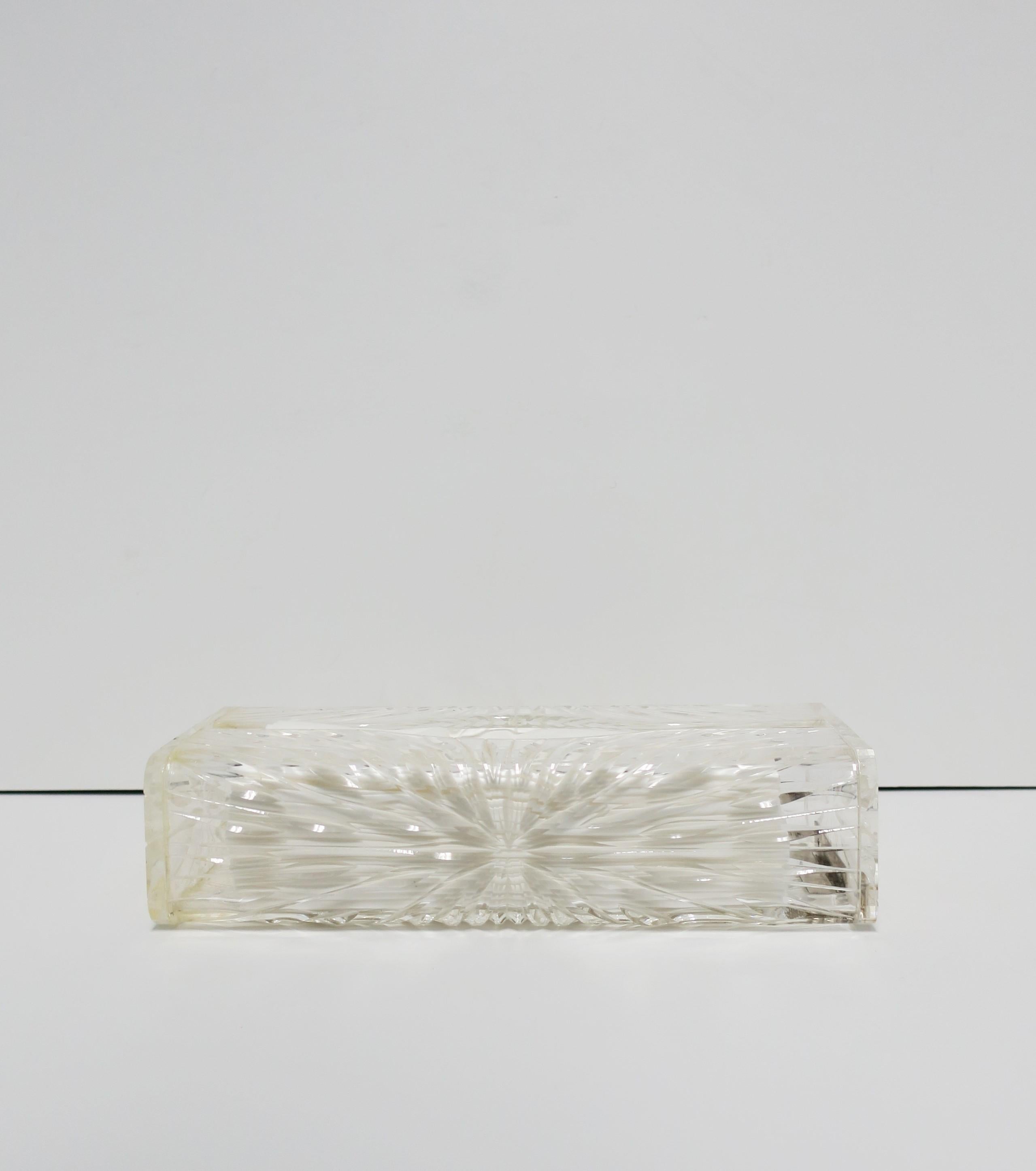 Lucite Tissue Box Cover Holder by Wilardy In Good Condition For Sale In New York, NY