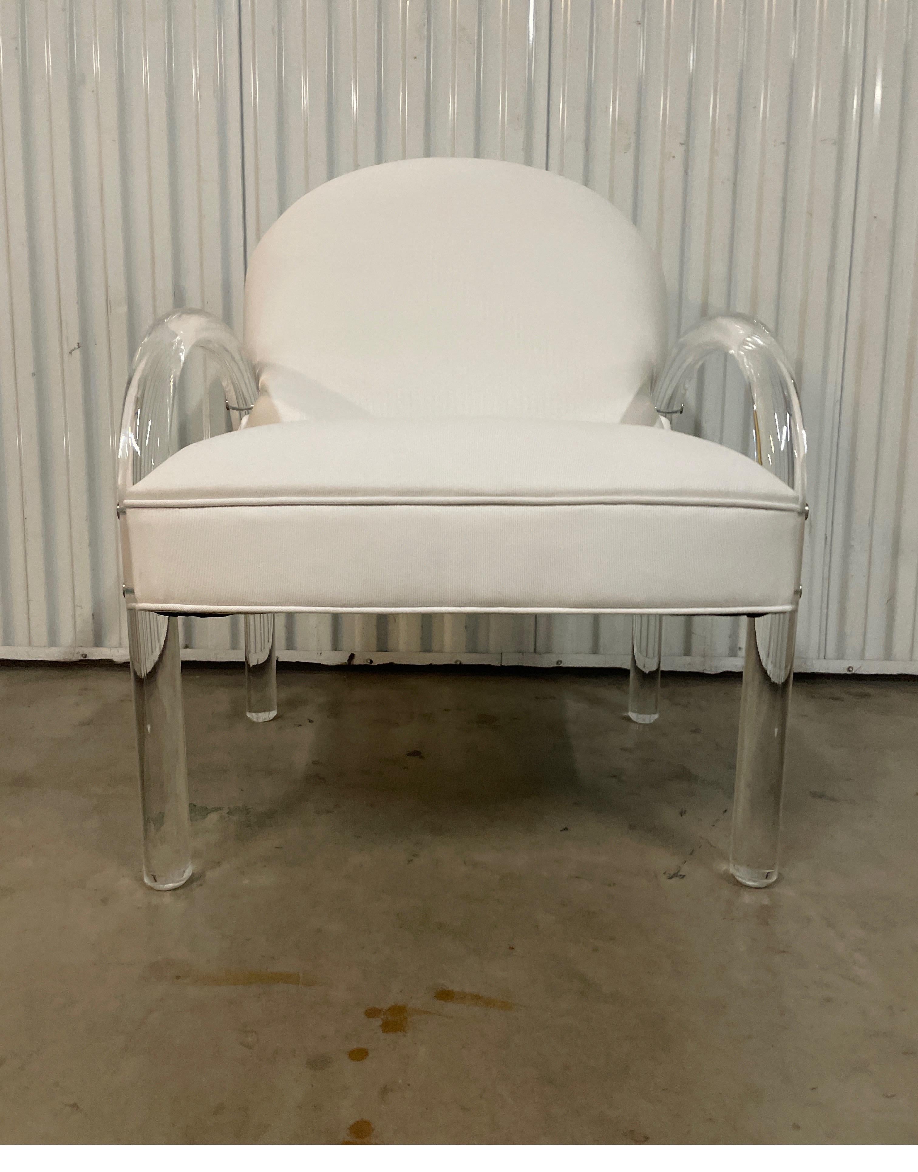 Silla Club Vintage Lucite Waterfall siglo XX en venta