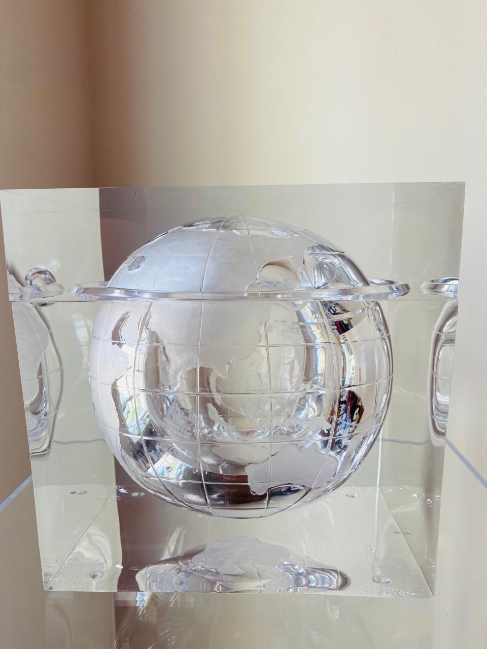 Cast Vintage Lucite World Globe Ice Bucket by Alessandro Albrizzi 1960s Italy For Sale